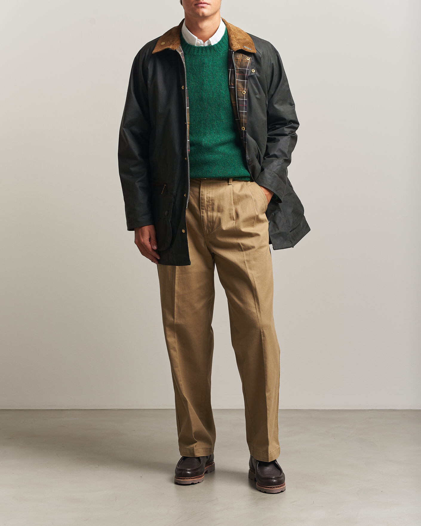 Mies | Takit | Barbour Lifestyle | Icons Beaufort Wax Jacket Sage