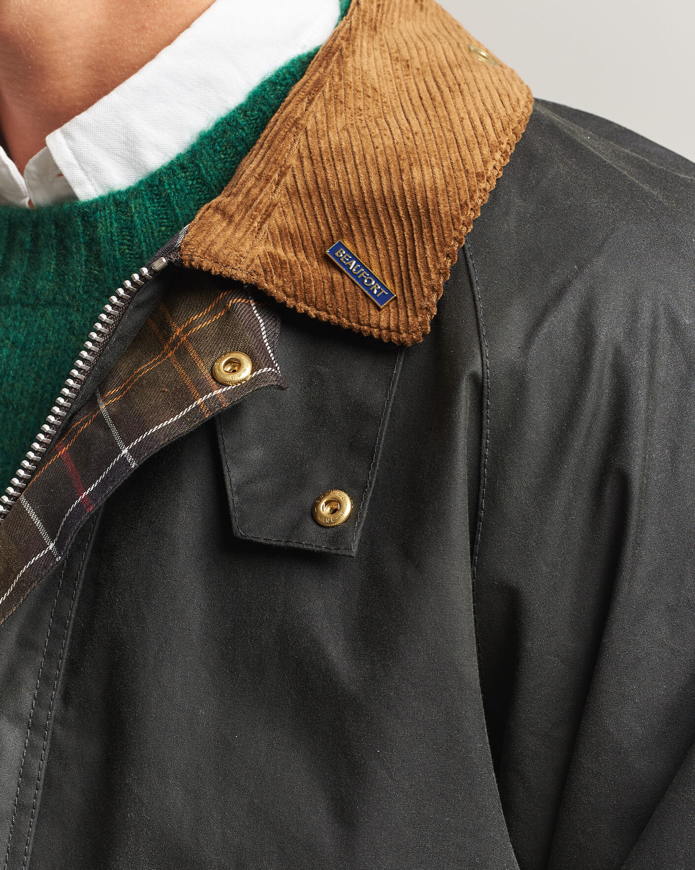 Mies | Takit | Barbour Lifestyle | Icons Beaufort Wax Jacket Sage