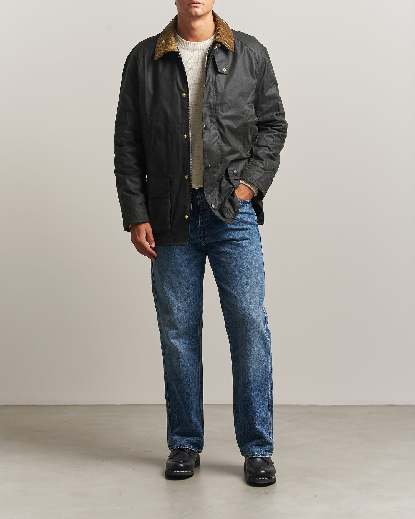 Mies | Takit | Barbour Lifestyle | Icons Ashby Wax Jacket Sage