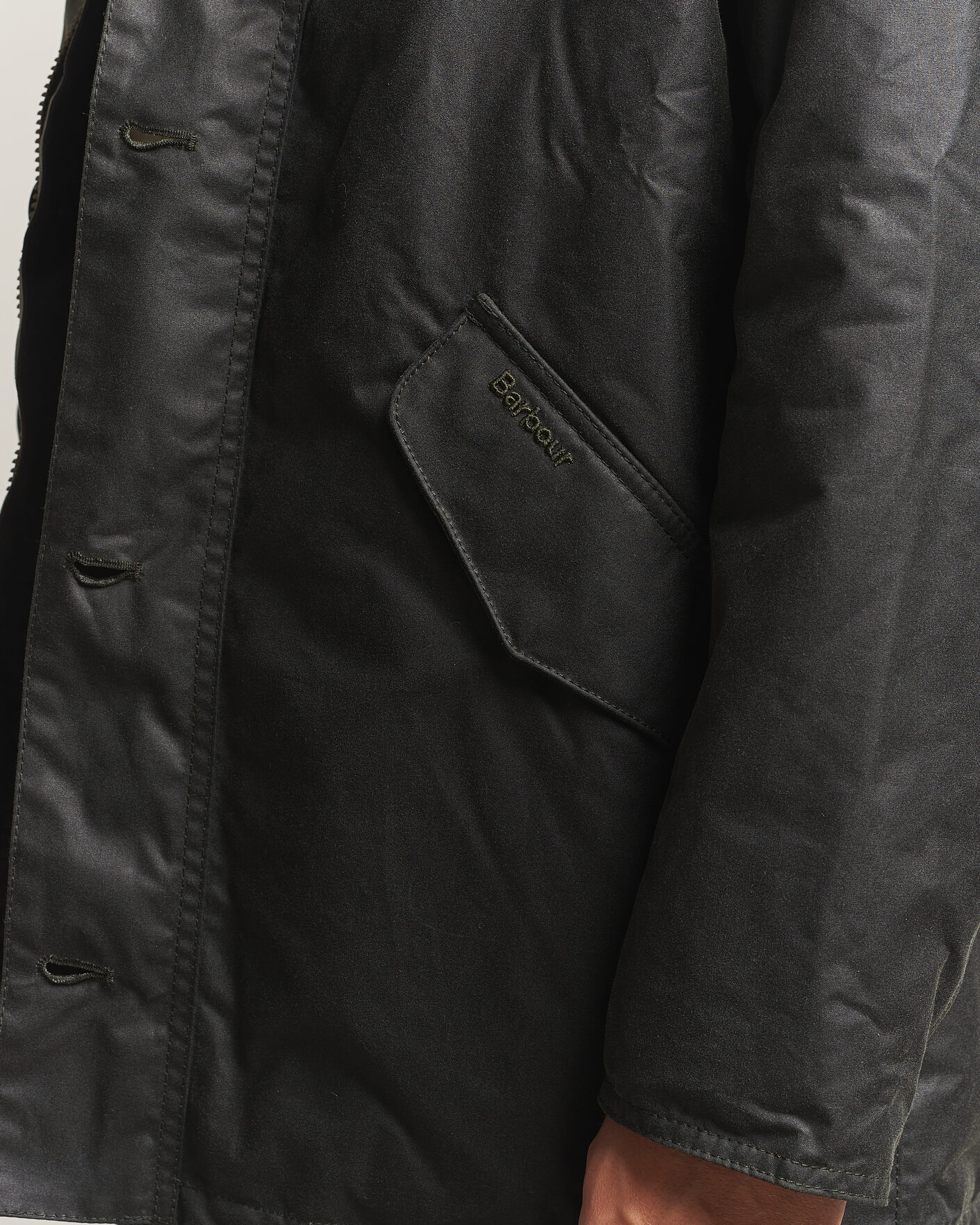 Mies | Takit | Barbour Lifestyle | Modern Powell Wax Jacket Sage