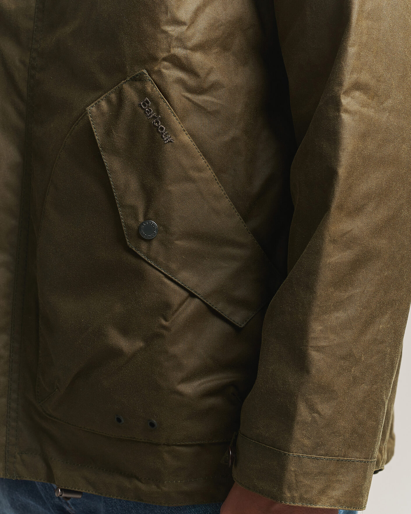 Mies | Takit | Barbour Lifestyle | Re-Engineered Keiss Wax Parka Beech