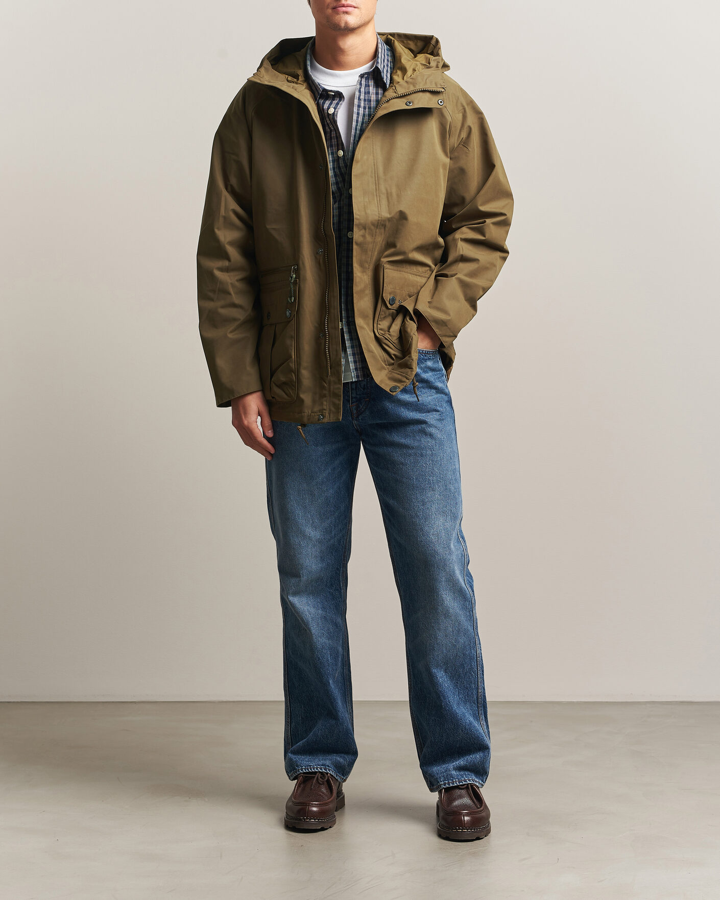 Mies | Takit | Barbour Lifestyle | Re-Engineered Aikwood Waterproof Jacket Beech