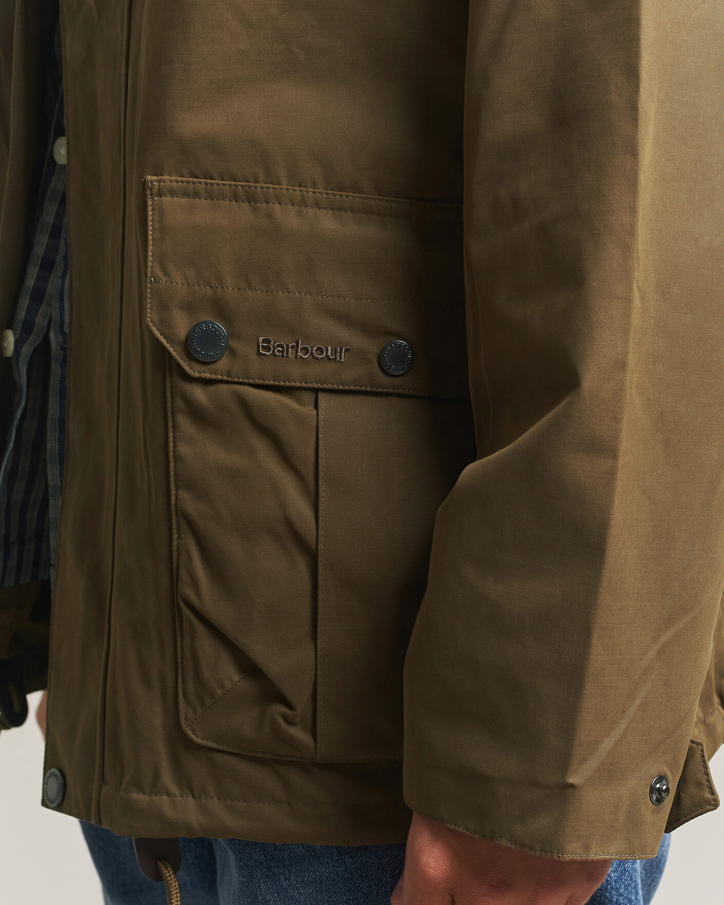 Mies | Takit | Barbour Lifestyle | Re-Engineered Aikwood Waterproof Jacket Beech