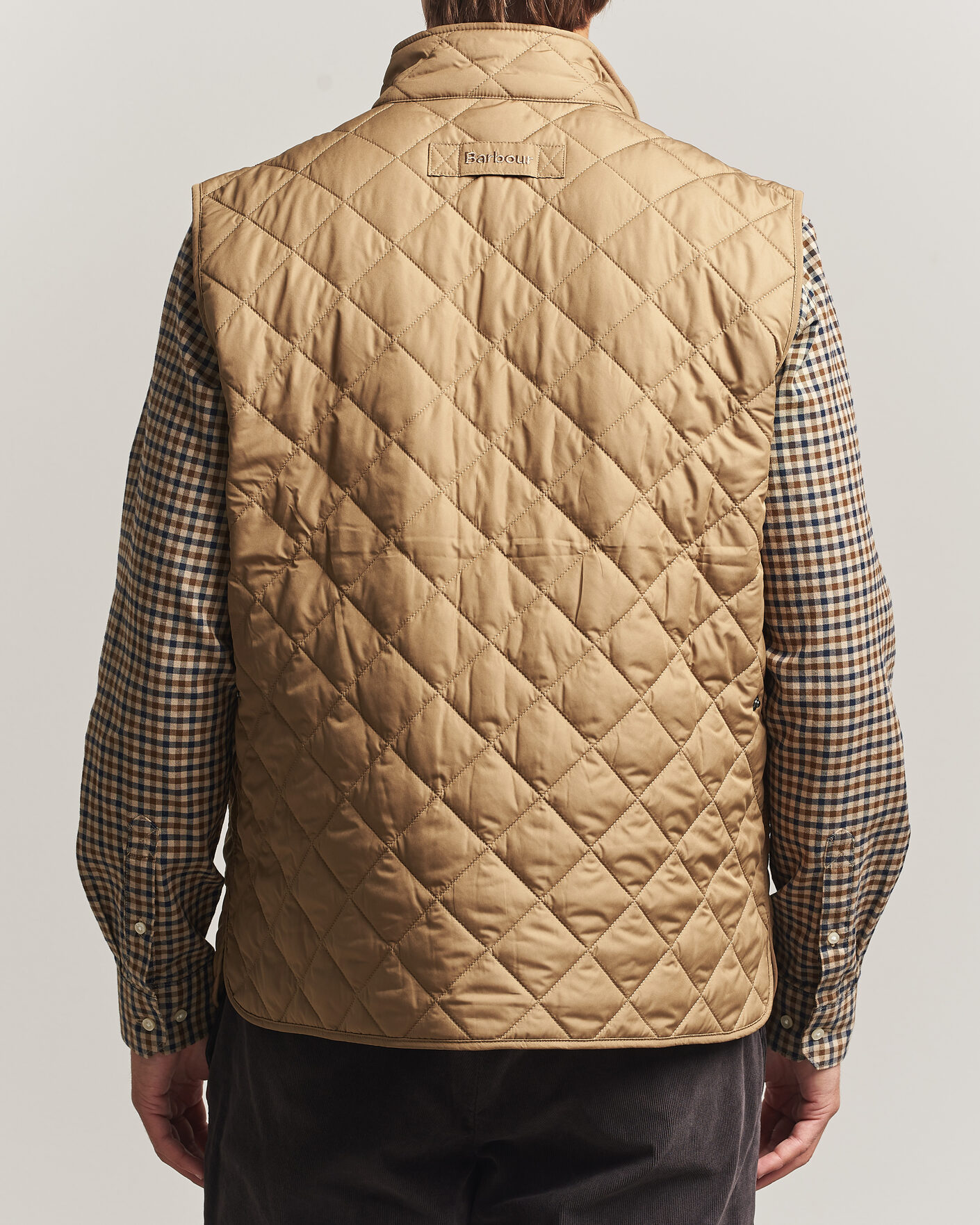 Mies | Ulkoliivit | Barbour Lifestyle | New Lowerdale Gilet Sandstone