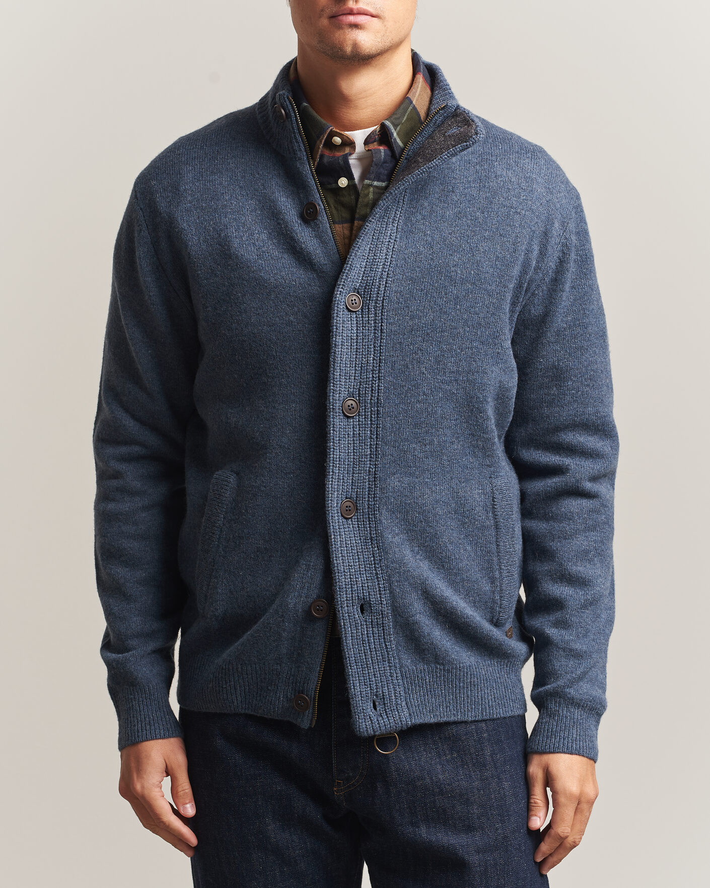 Mies | Puserot | Barbour Lifestyle | Essential Patch Zip Through Cardigan Dark Indigo