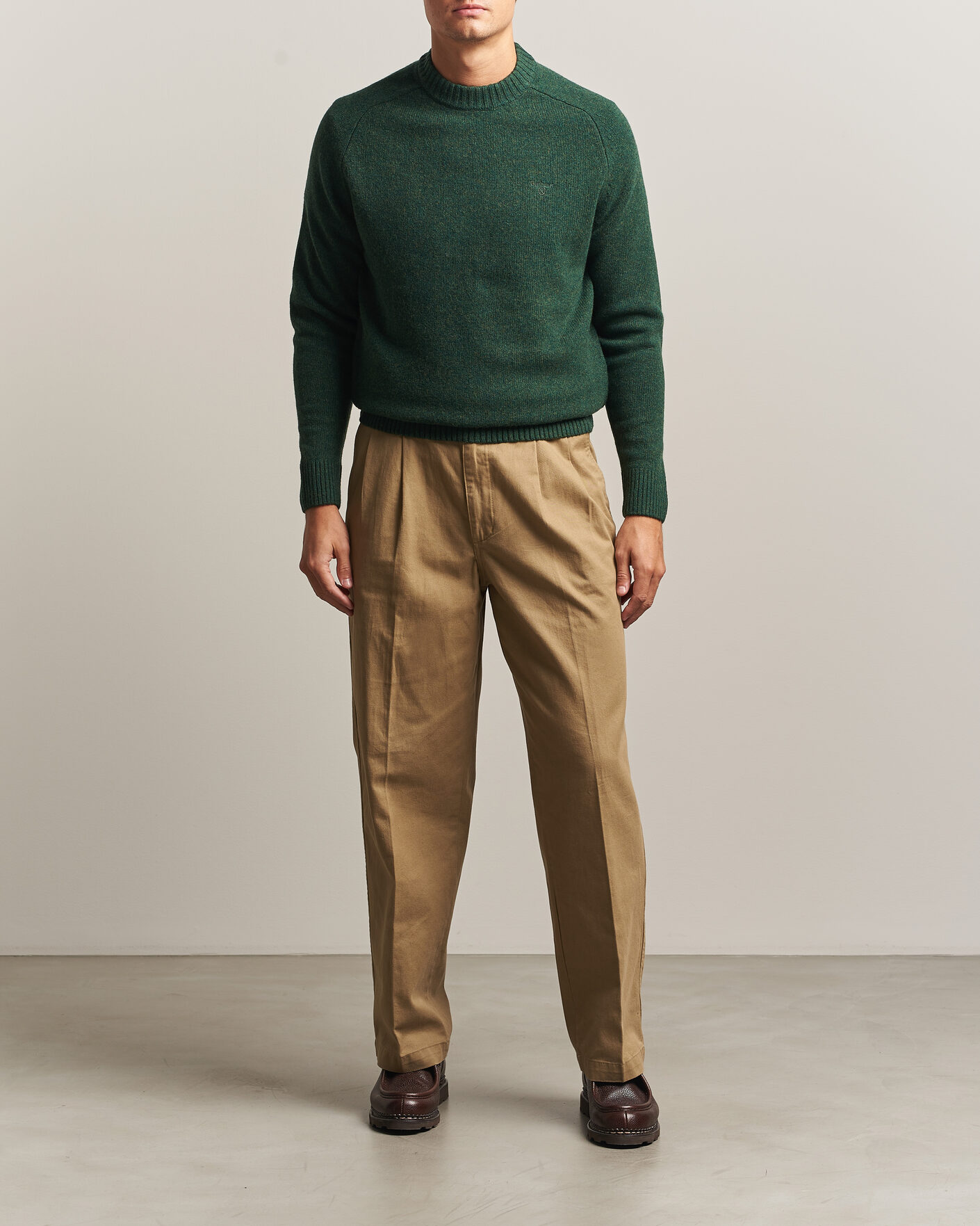 Mies | Puserot | Barbour Lifestyle | Newtown Lambswool Crewneck Sage