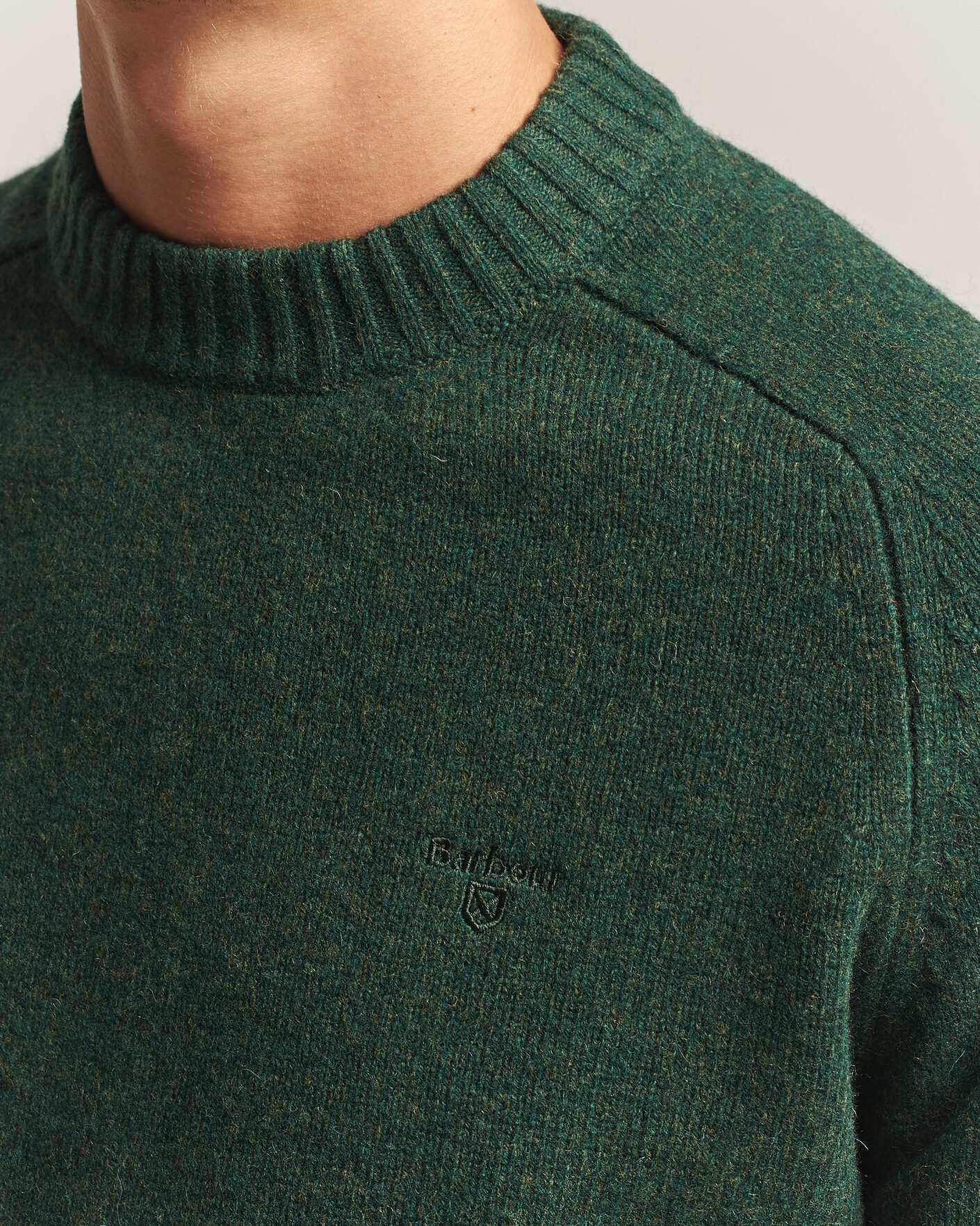 Mies | Puserot | Barbour Lifestyle | Newtown Lambswool Crewneck Sage