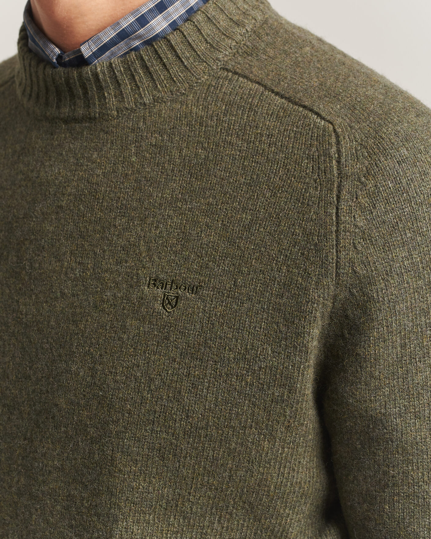 Mies | Puserot | Barbour Lifestyle | Newtown Lambswool Crewneck Olive