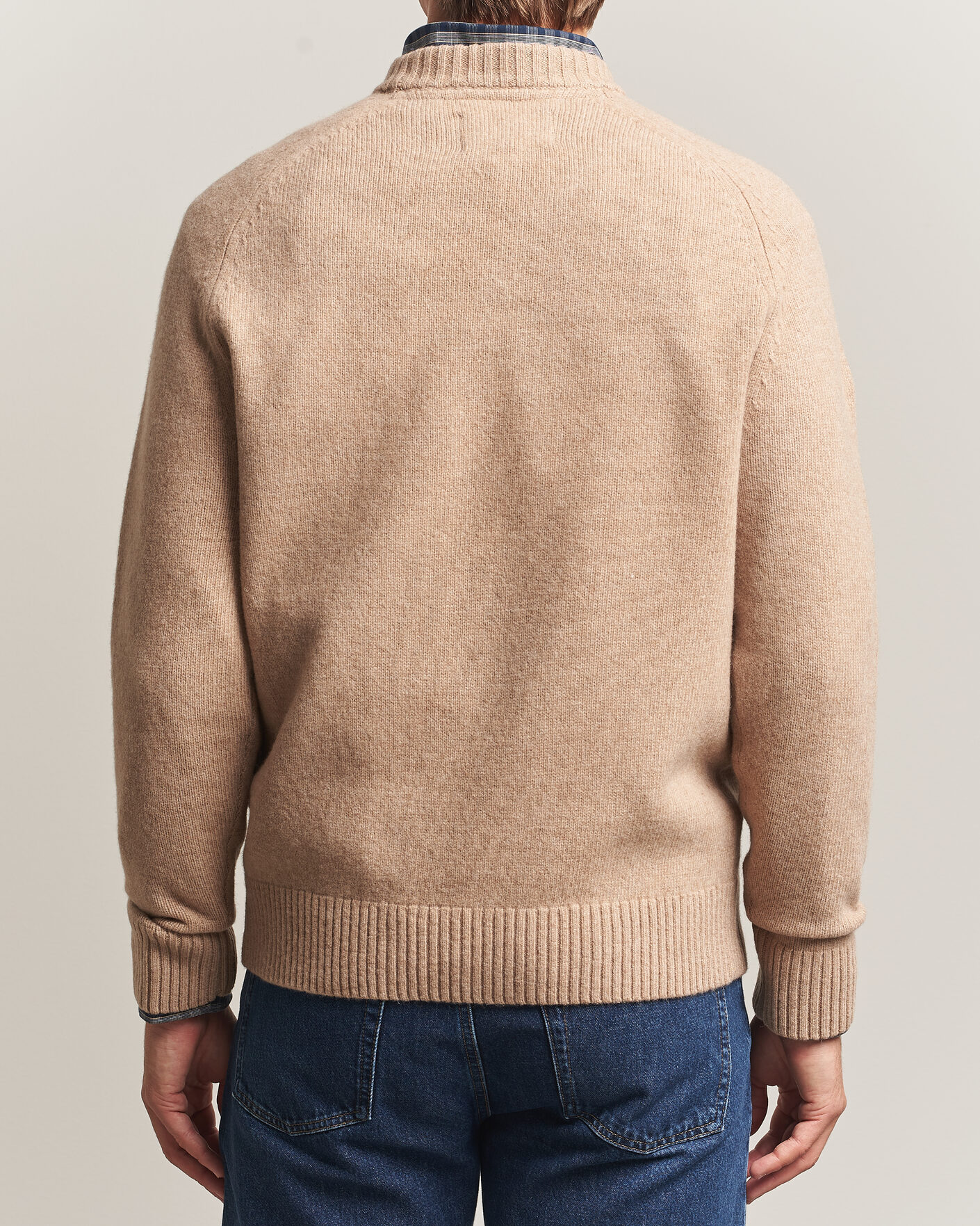 Mies | Puserot | Barbour Lifestyle | Newtown Lambswool Crewneck Stone