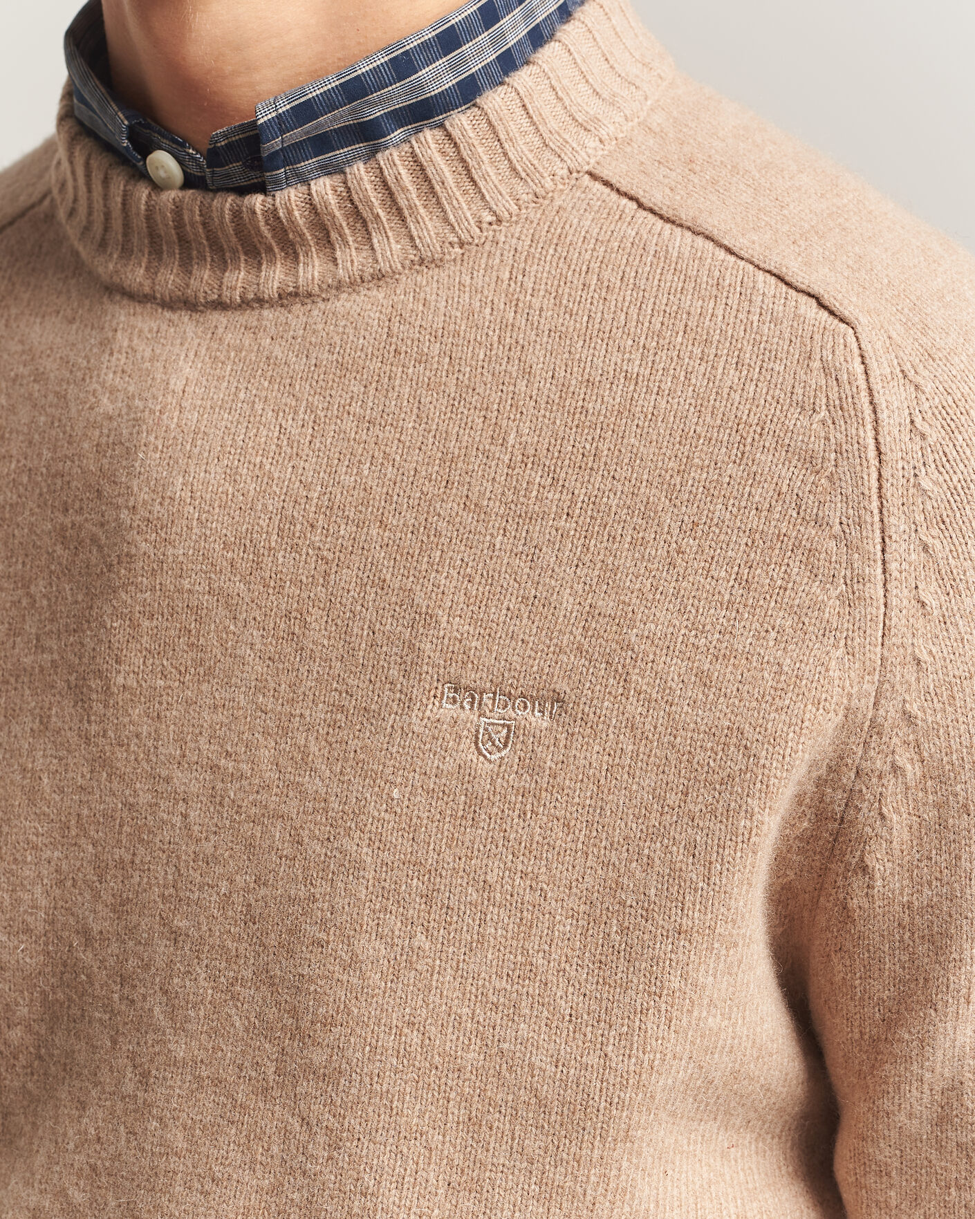 Mies | Puserot | Barbour Lifestyle | Newtown Lambswool Crewneck Stone