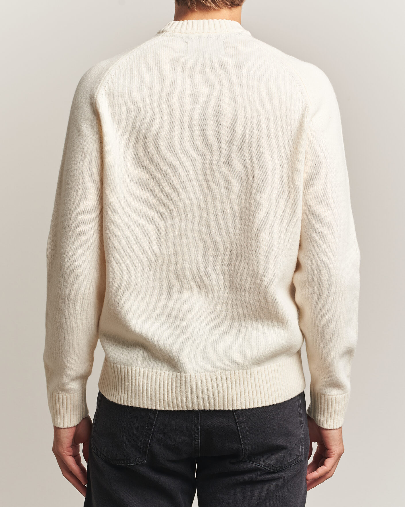 Mies | Puserot | Barbour Lifestyle | Newtown Lambswool Crewneck Antique White
