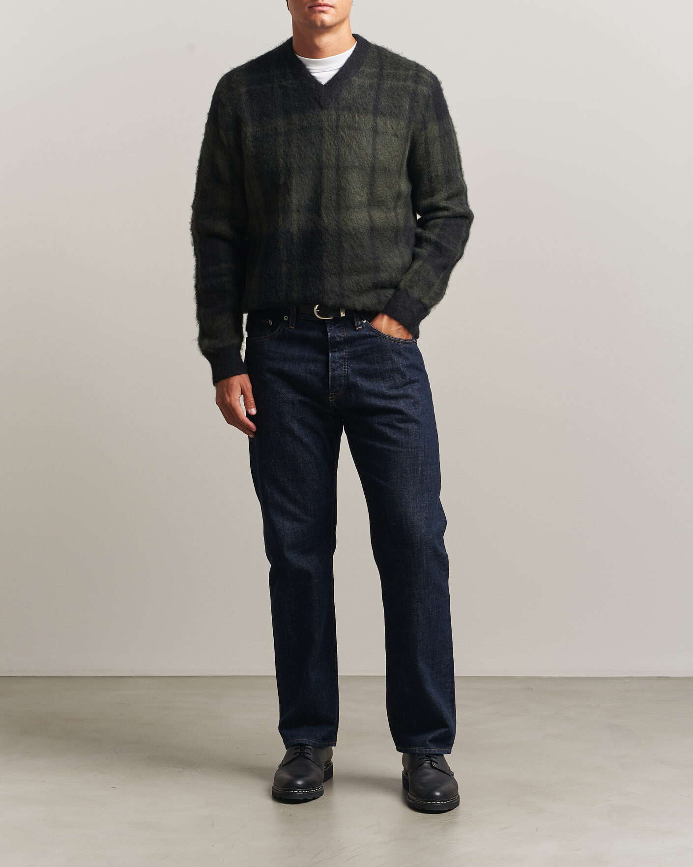 Mies | Puserot | Barbour Lifestyle | Hunham Tartan V-Neck Knitted Jumper Black