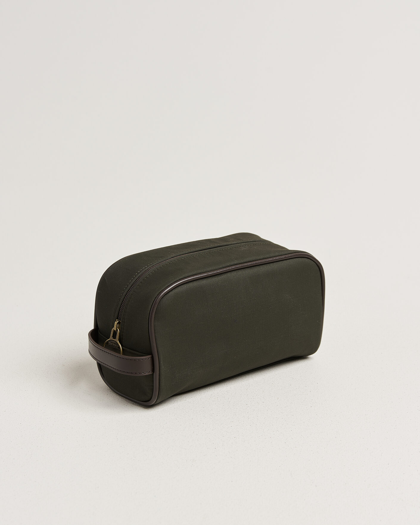 Mies | Laukut | Barbour Lifestyle | Waxed Washbag Olive