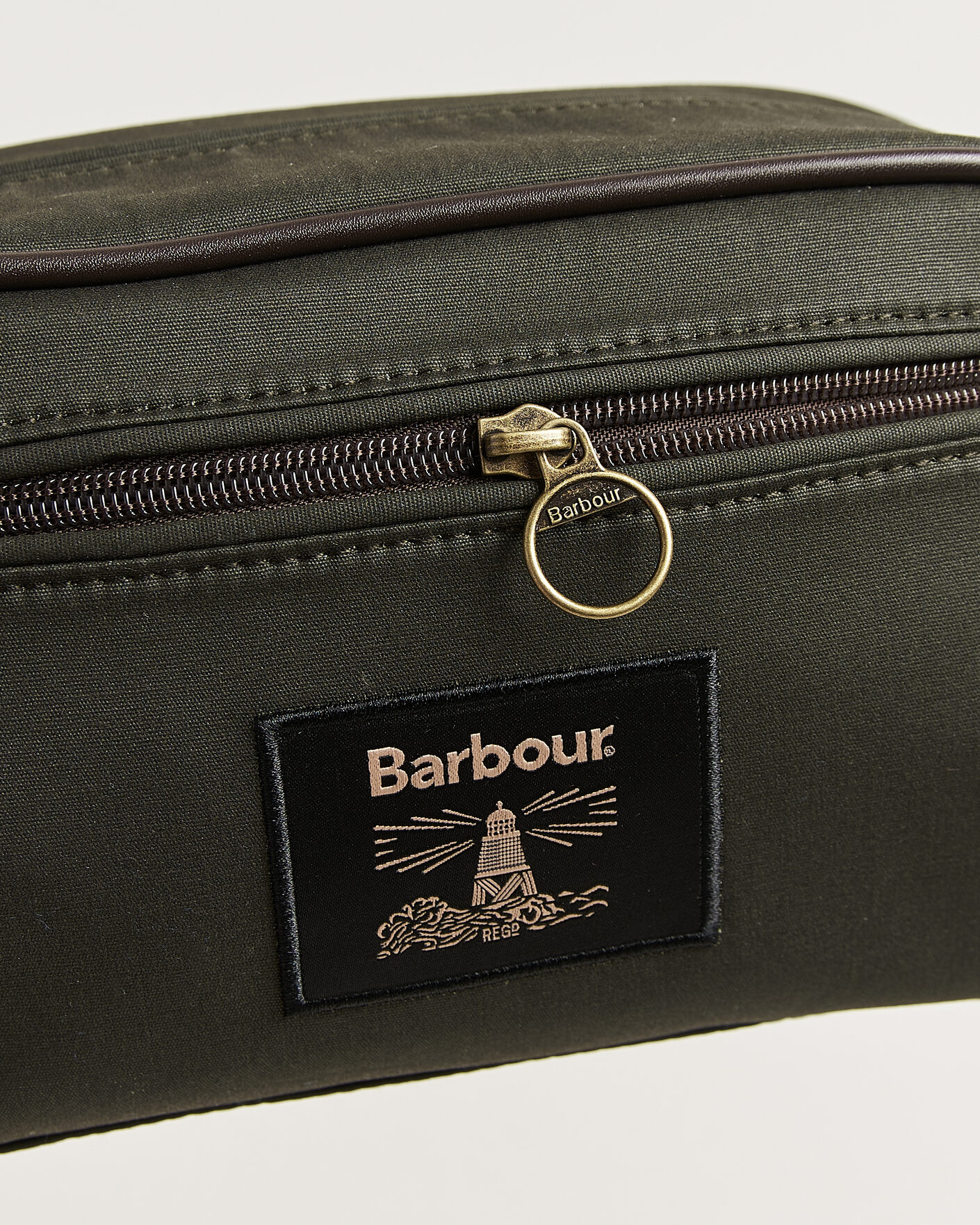 Mies | Laukut | Barbour Lifestyle | Waxed Washbag Olive