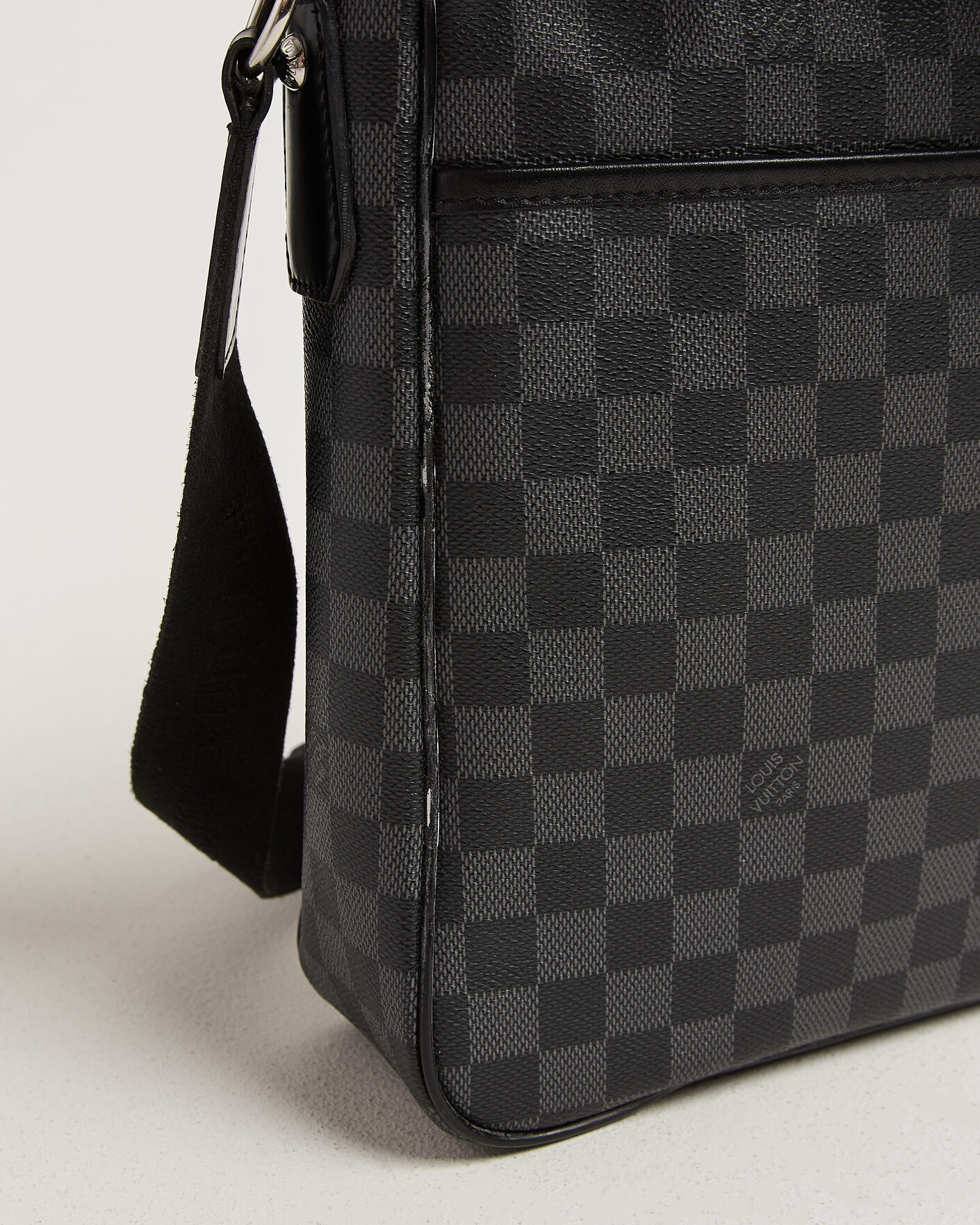 Mies | Pre-Owned & Vintage Bags | Louis Vuitton Pre-Owned | Daniel Shoulder Bag MM Damier Graphite