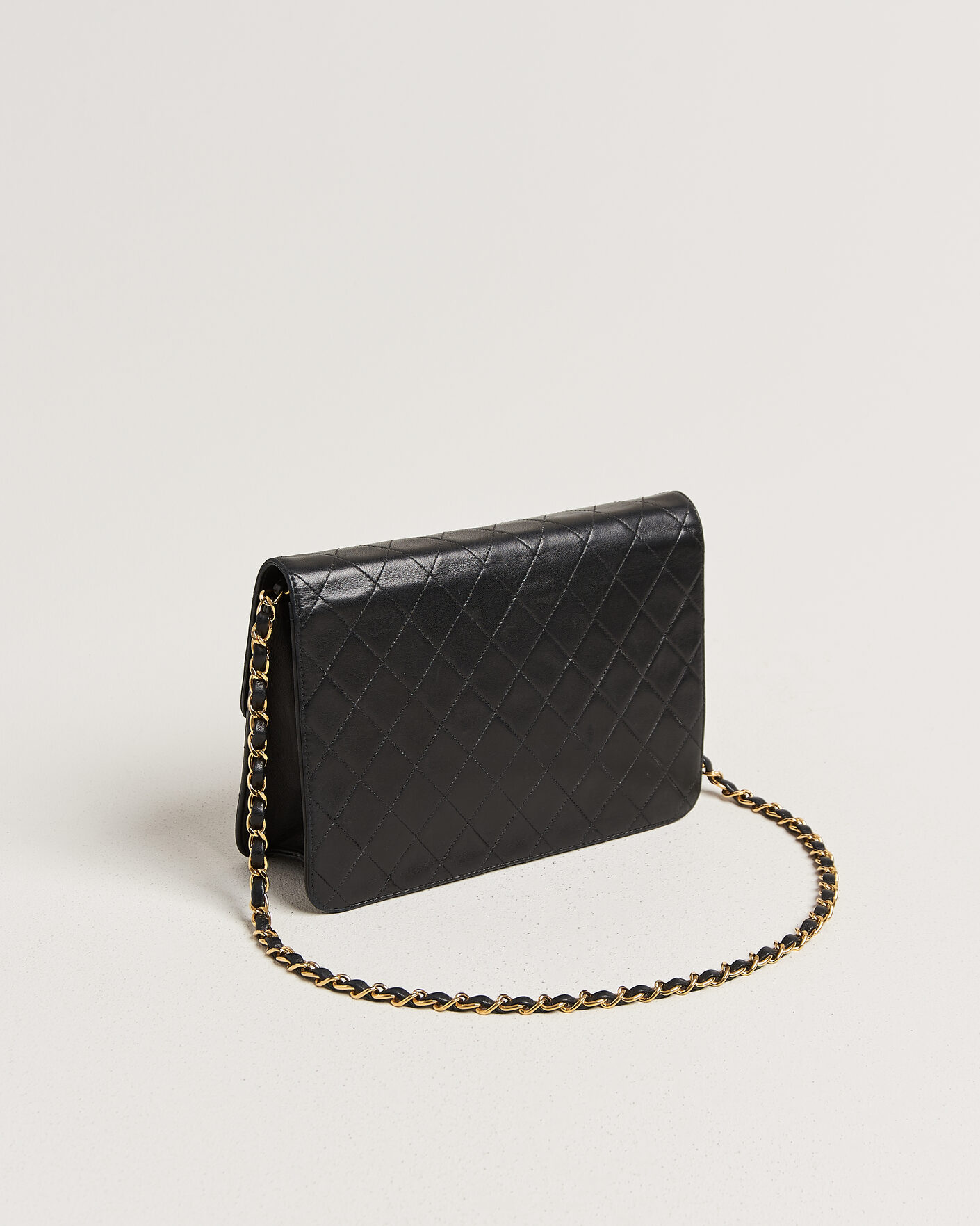 Mies | Pre-Owned & Vintage Bags | Chanel Pre-Owned | Single Flap Bag Black