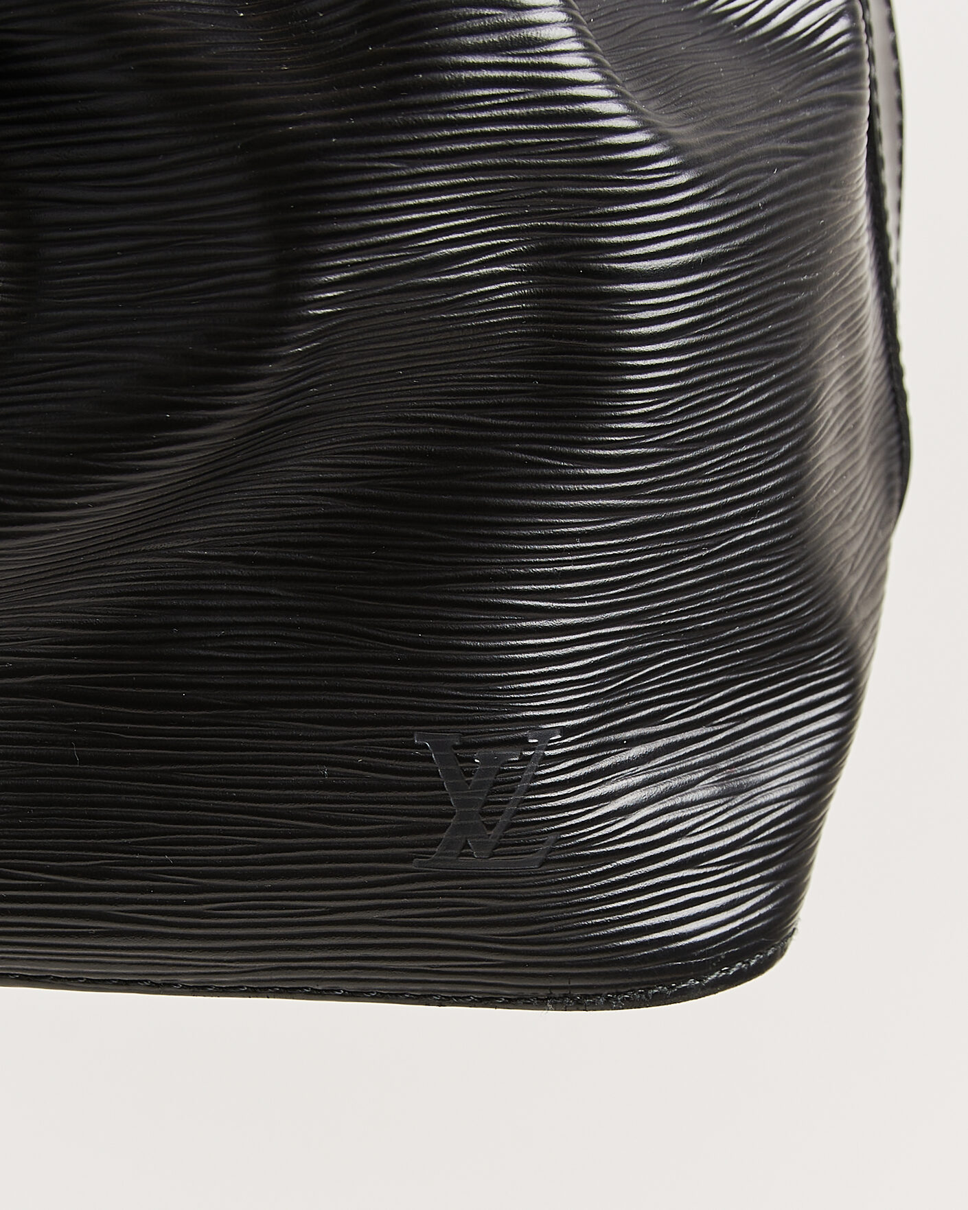 Mies | Pre-Owned & Vintage Bags | Louis Vuitton Pre-Owned | Petit Noé Epi Leather Black