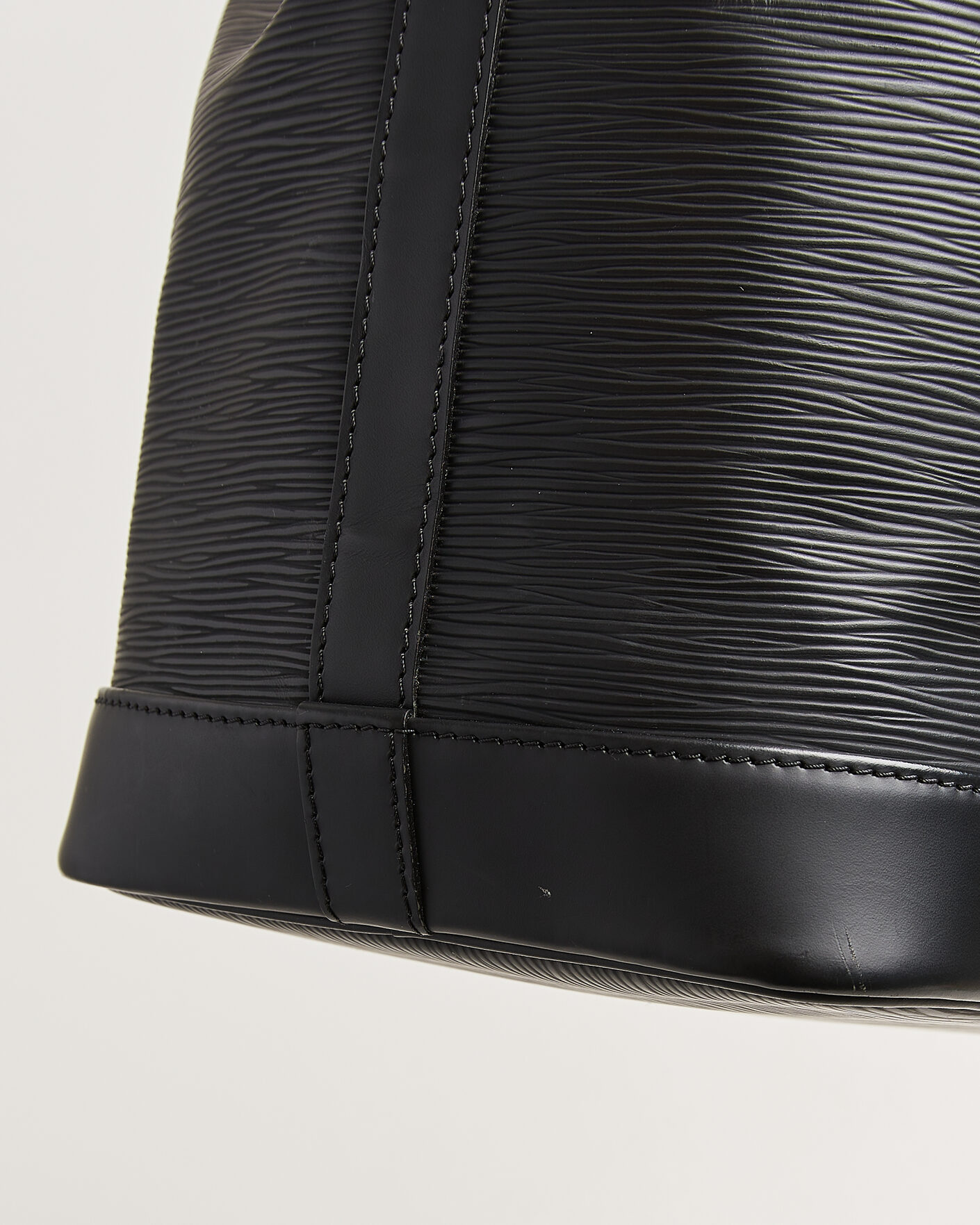 Mies | Pre-Owned & Vintage Bags | Louis Vuitton Pre-Owned | Noé Epi Leather Black