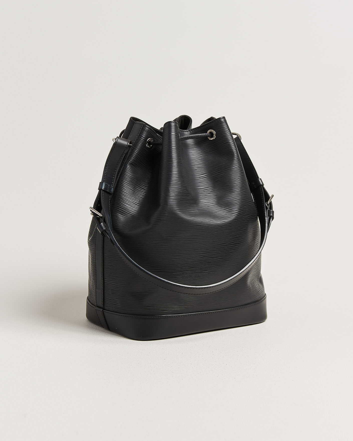 Mies | Pre-Owned & Vintage Bags | Louis Vuitton Pre-Owned | Noé Epi Leather Black