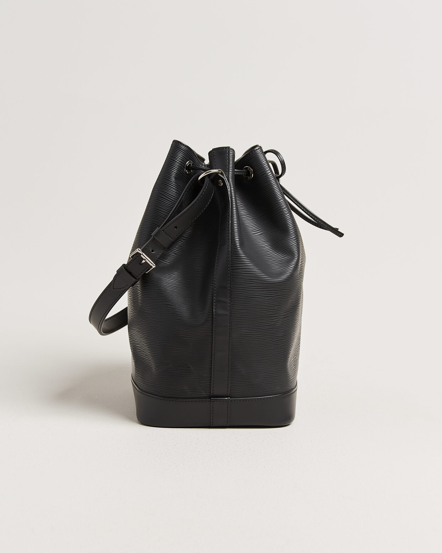 Mies | Pre-Owned & Vintage Bags | Louis Vuitton Pre-Owned | Noé Epi Leather Black
