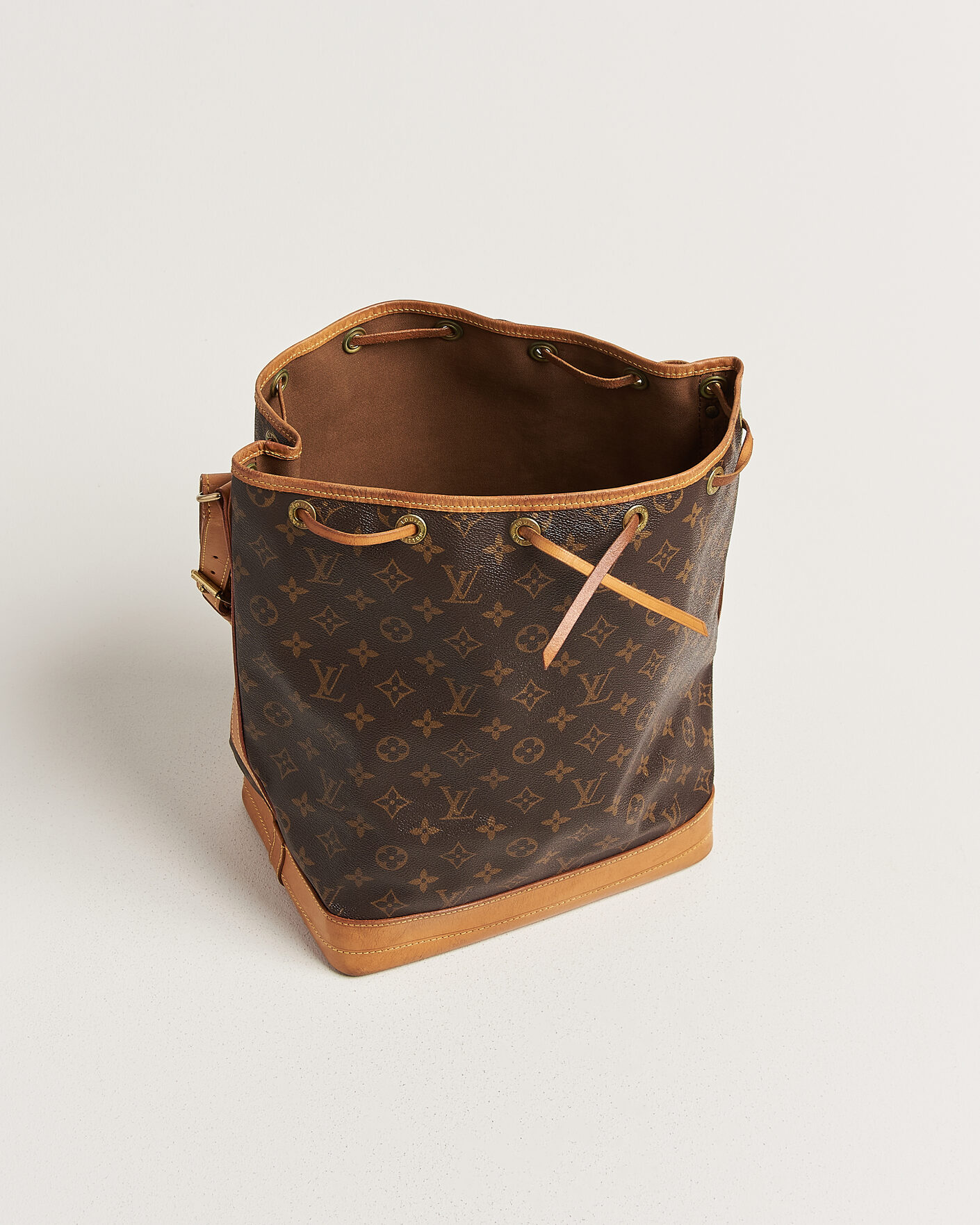Mies | Pre-Owned & Vintage Bags | Louis Vuitton Pre-Owned | Noé Monogram