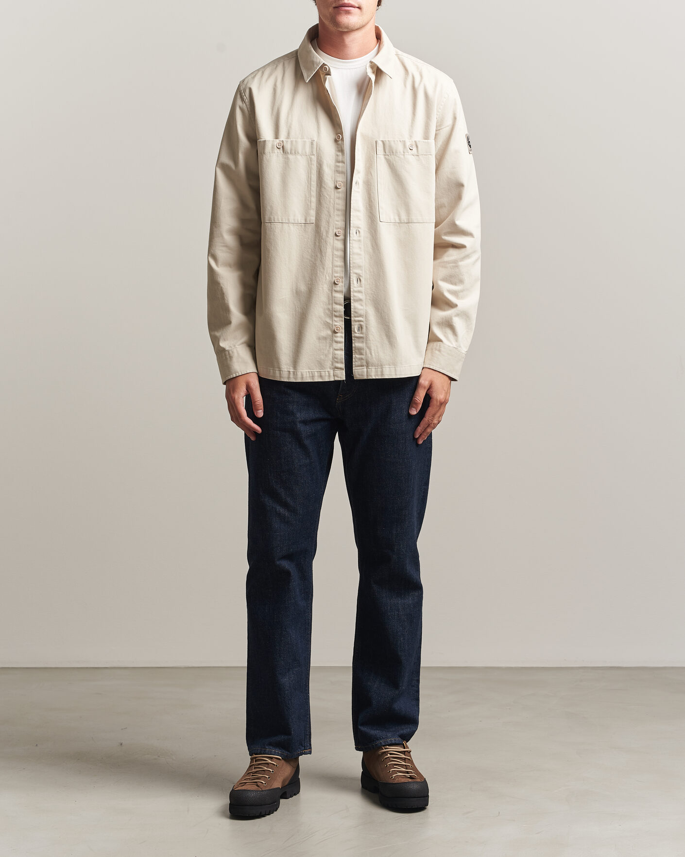 Mies | Kauluspaidat | Belstaff | Outpost Cotton Herringbone Overshirt Pale Stone