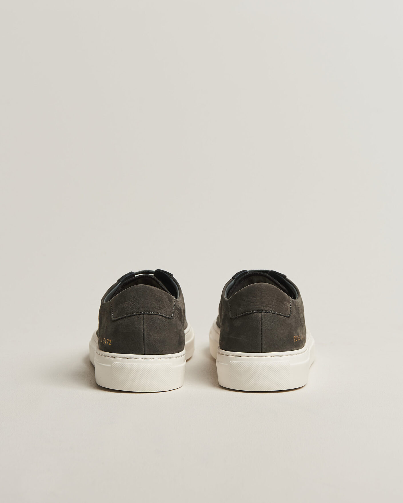 Mies | Tennarit | Common Projects | Original Achilles Nubuck Sneaker Dark Grey