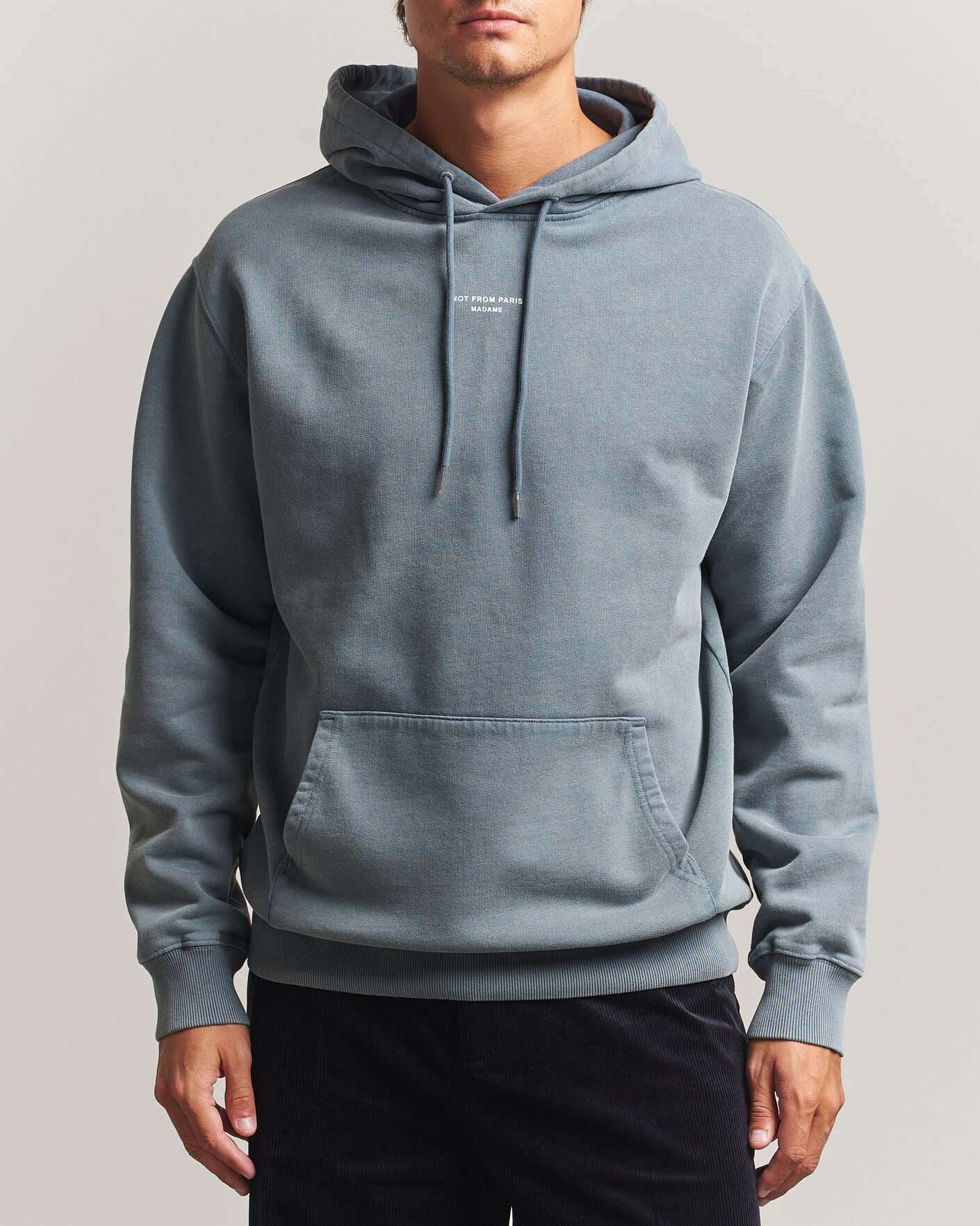 Mies | Puserot | Drôle de Monsieur | Classic Slogan Hoodie Dark Grey