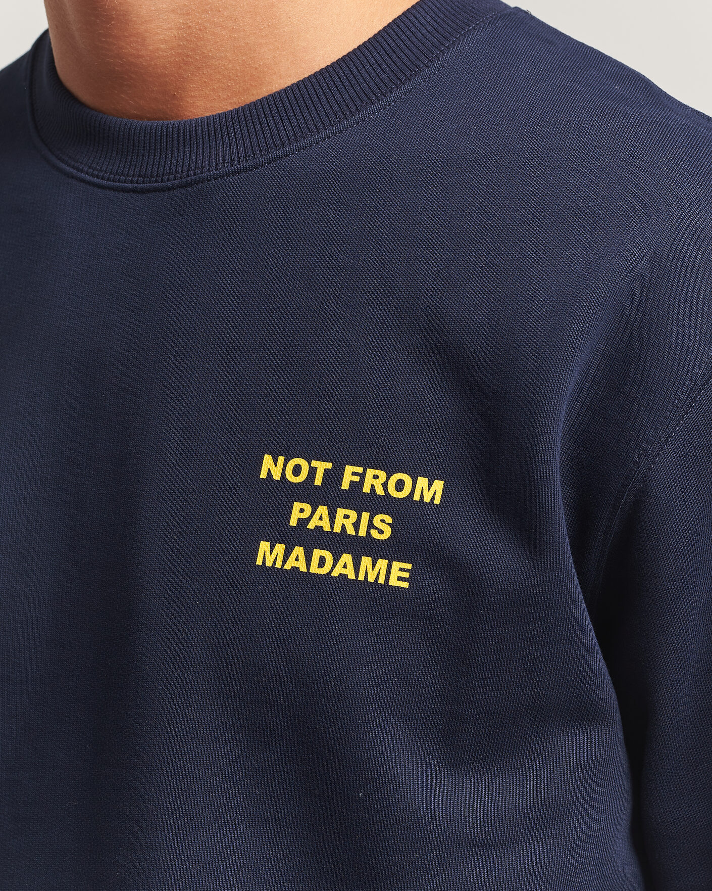 Mies | Puserot | Drôle de Monsieur | Bold Slogan Sweatshirt Navy