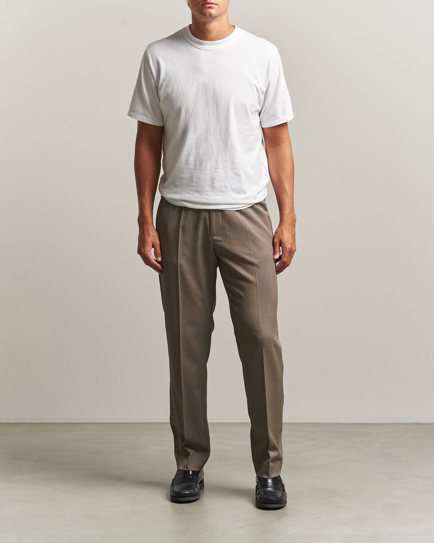 Mies | Housut | Filippa K | Theo Relaxed Wool Trousers Stone Taupe