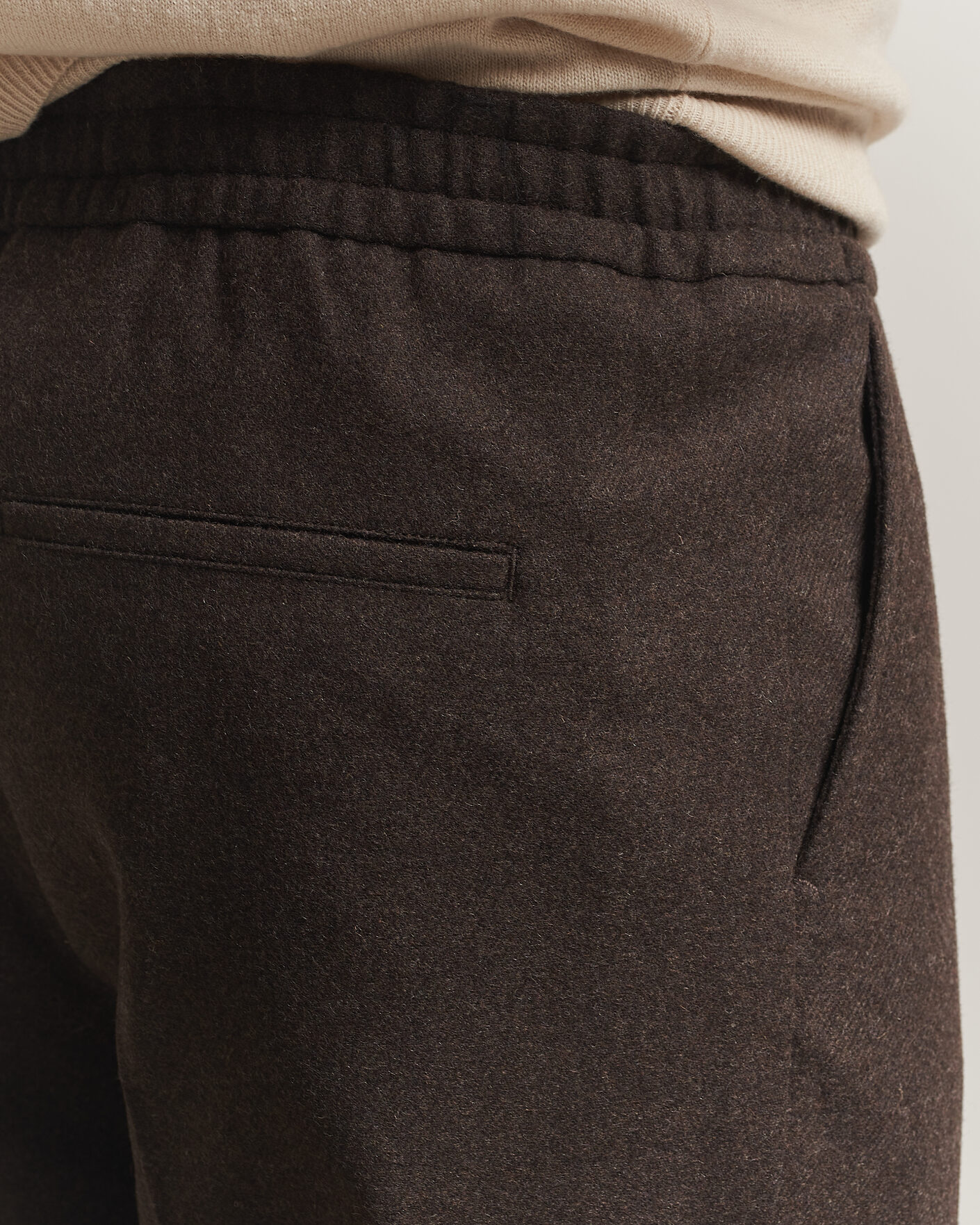 Mies | Housut | Filippa K | Theo Relaxed Flannel Trousers Walnut Brown
