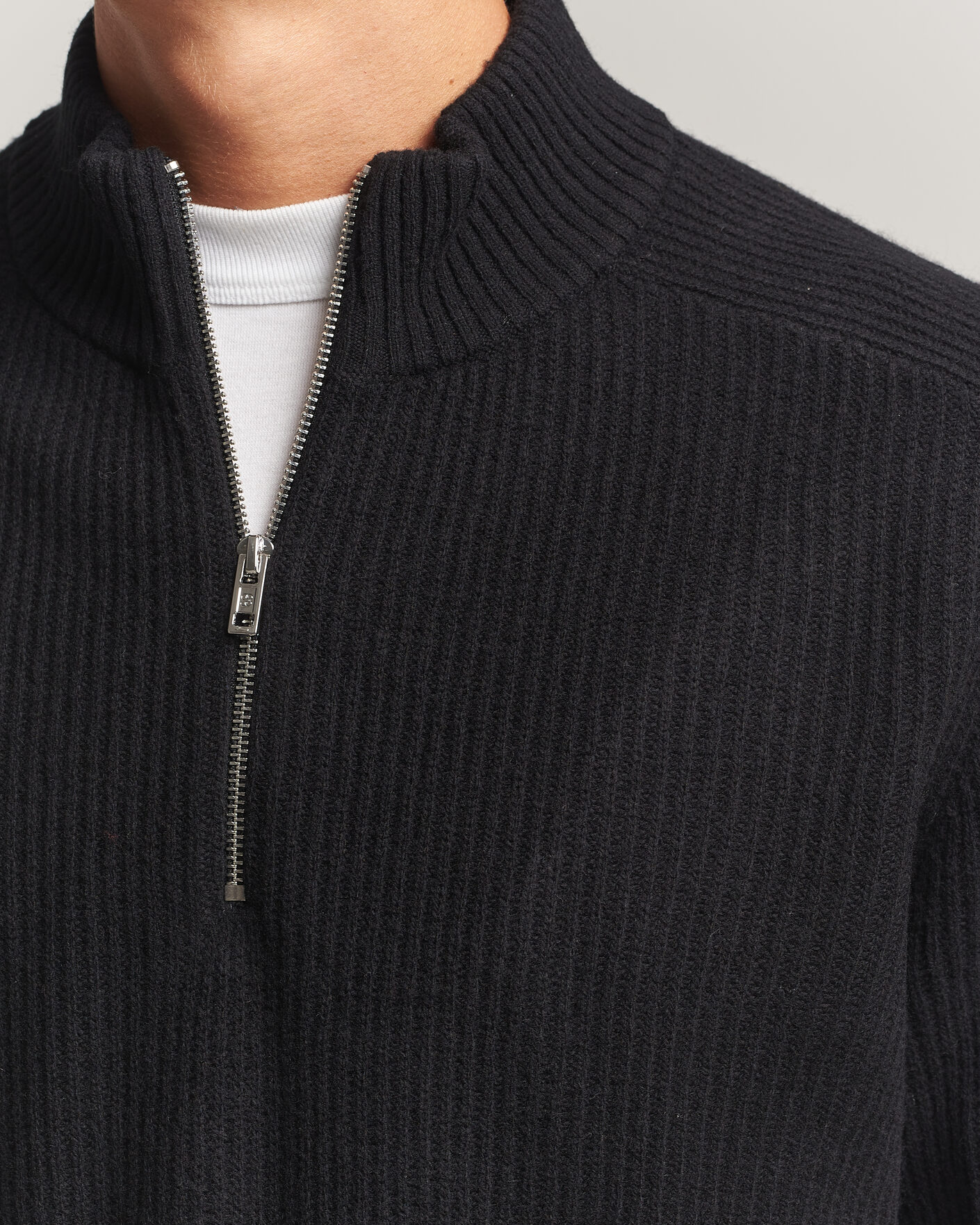 Mies | Puserot | Filippa K | Ribbed Wool Knitted Half Zip Black