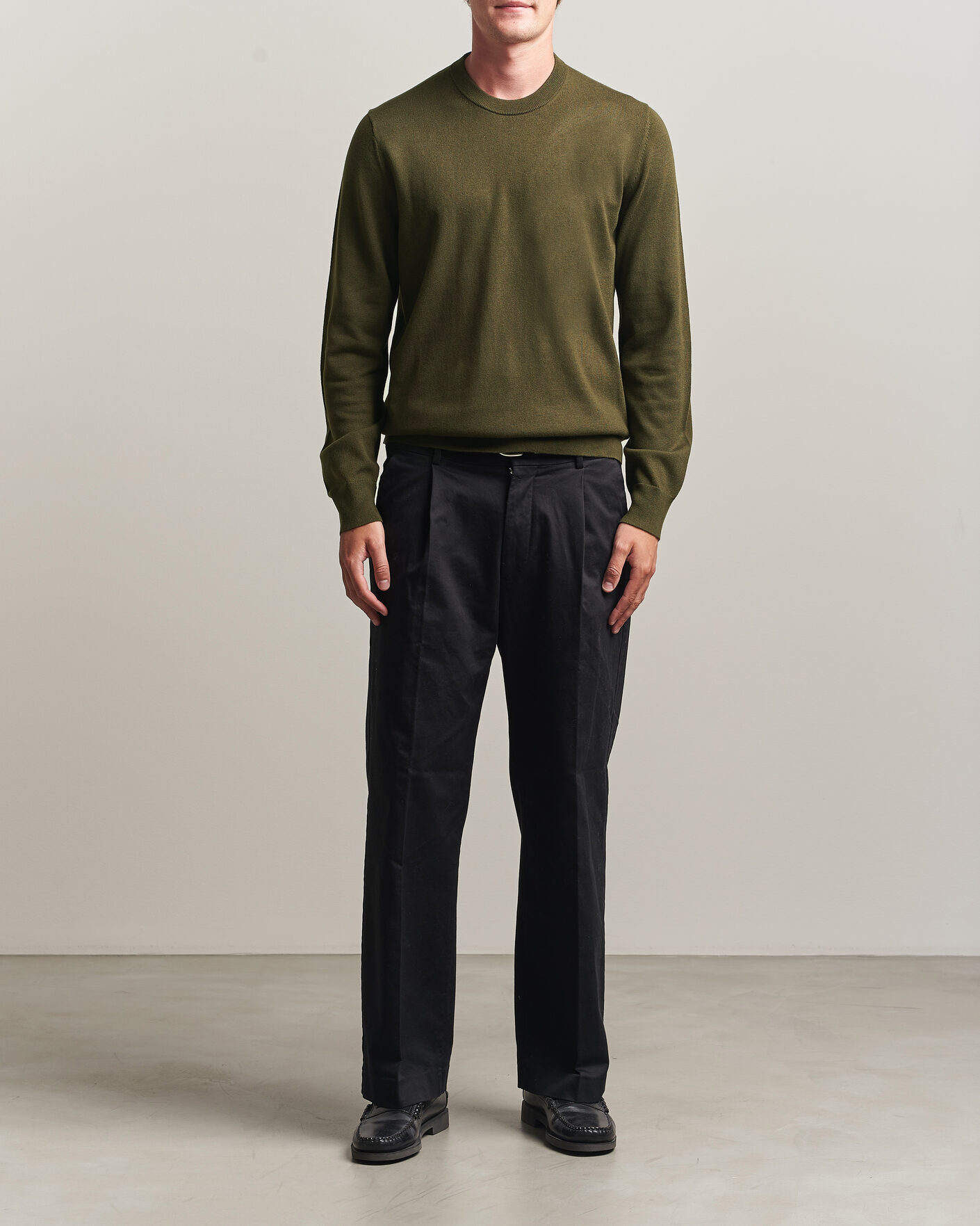 Mies | Puserot | Filippa K | Cotton Merino Knitted Sweater Dark Moss Green