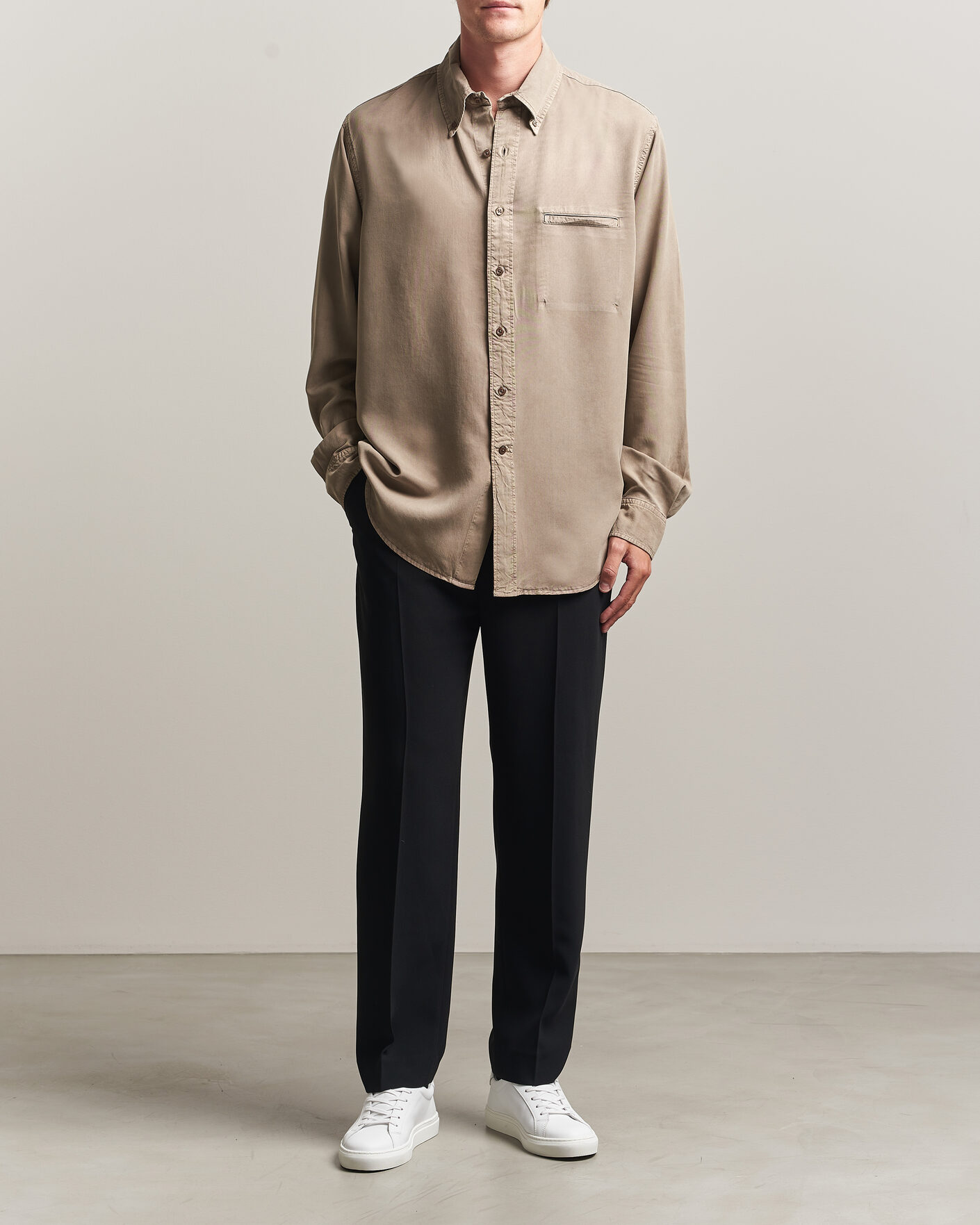 Mies | Kauluspaidat | Filippa K | Zack Lyocell Shirt Stone Taupe