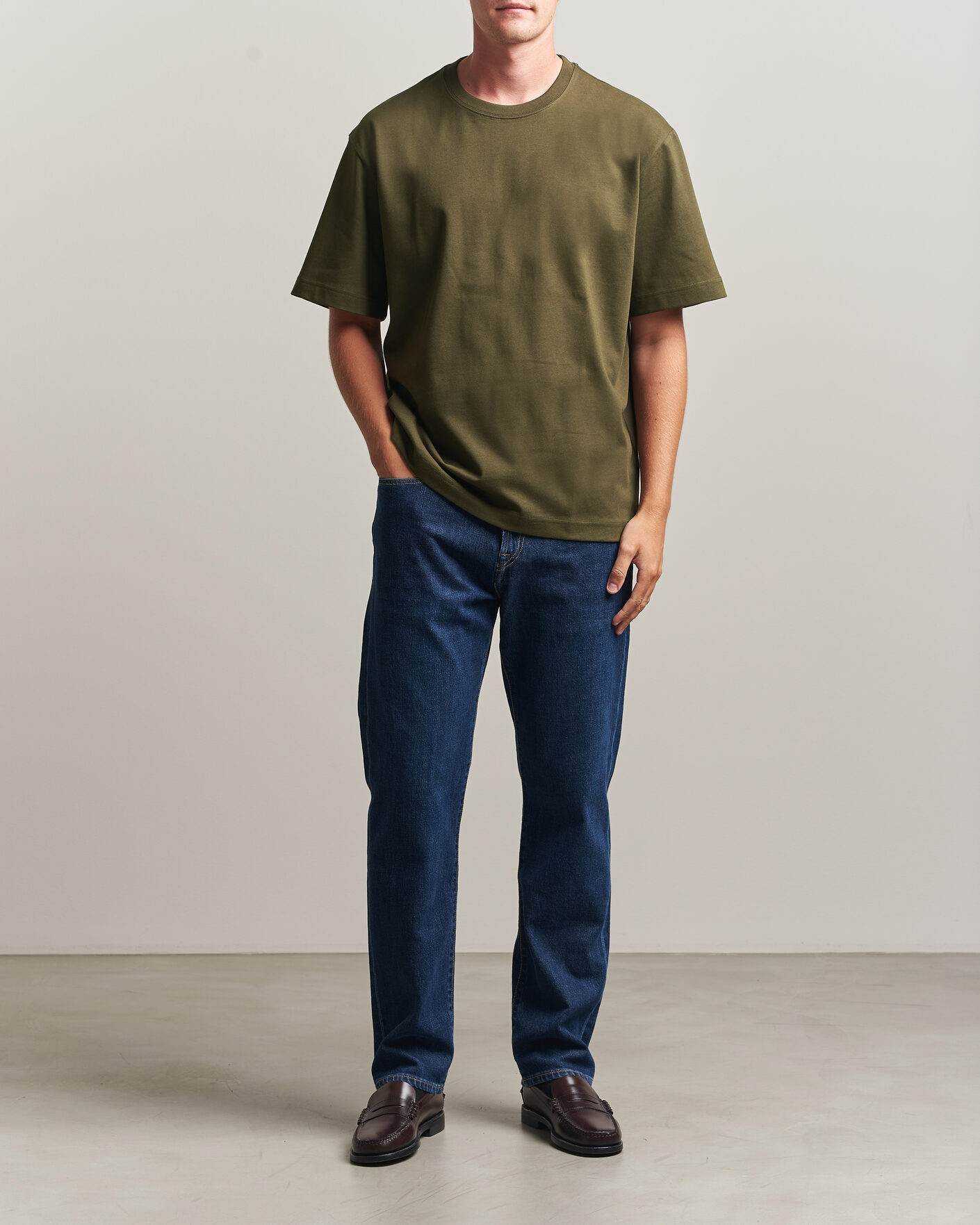 Mies | T-paidat | Filippa K | Heavy Cotton Crew Neck T-Shirt Dark Moss Green