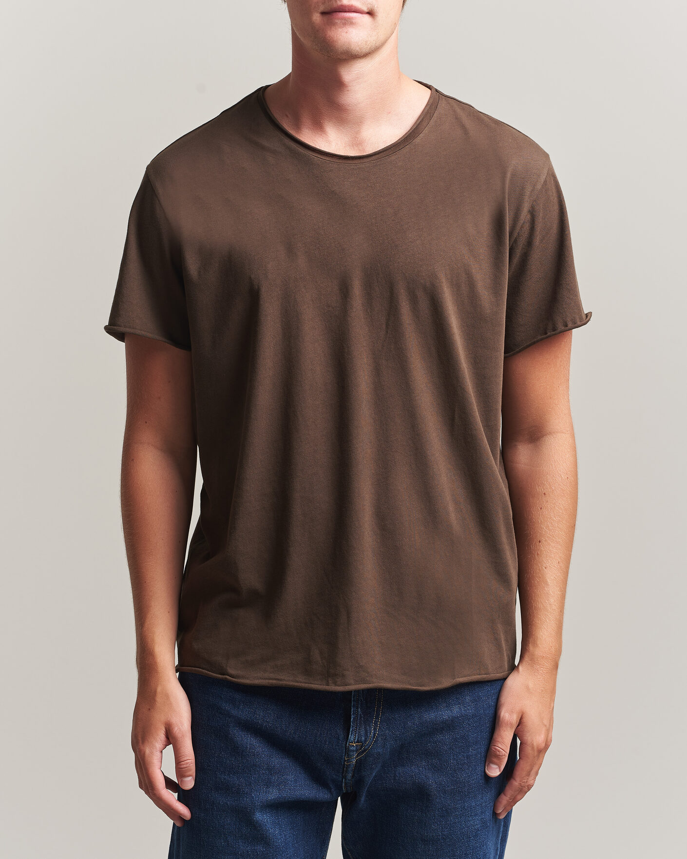 Mies | T-paidat | Filippa K | Roll Neck Crew Neck T-Shirt Golden Brown