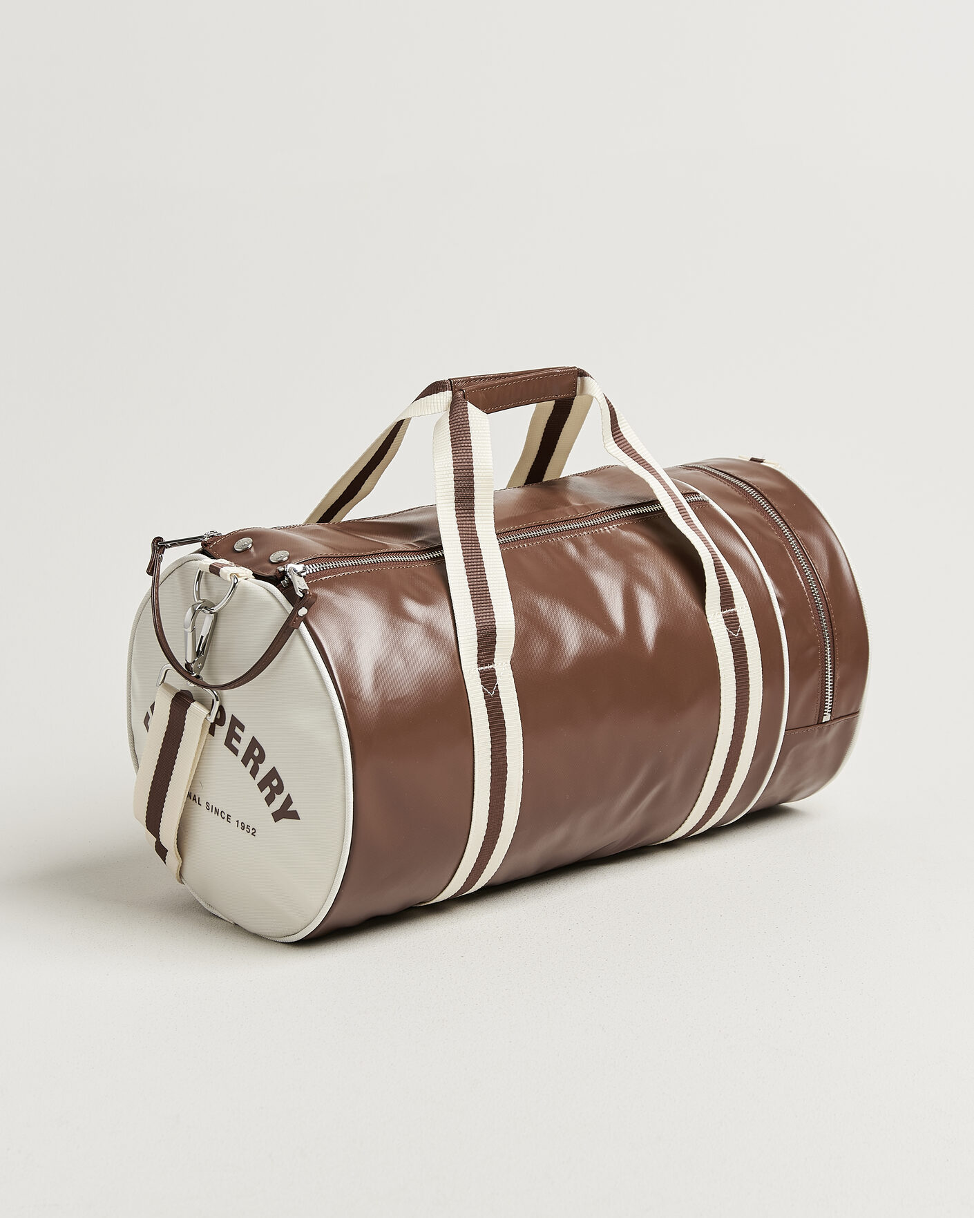 Mies | Laukut | Fred Perry | Classic Barrel Bag Tan