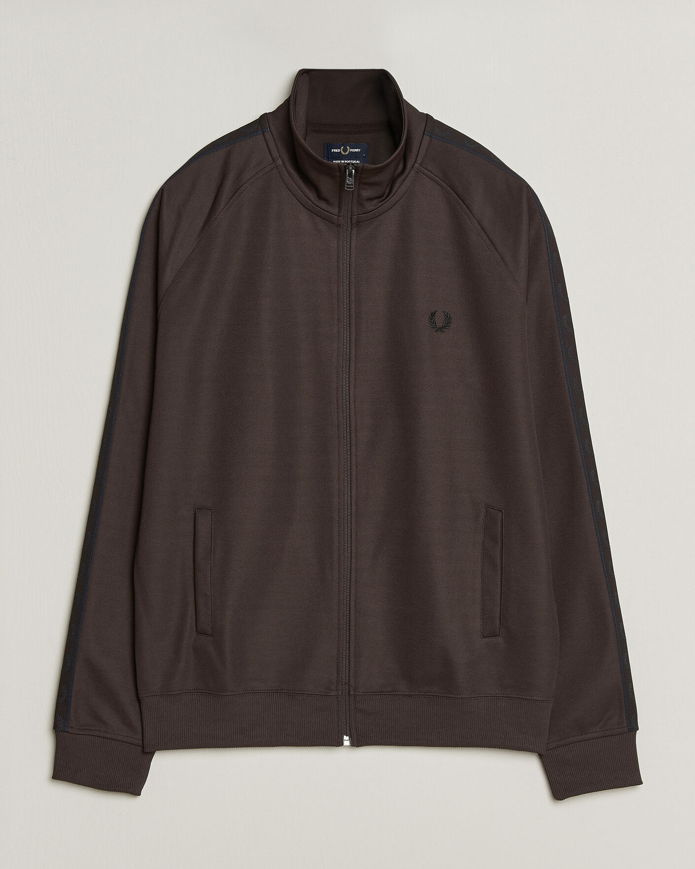 Mies | Puserot | Fred Perry | Taped Track Jacket Rich Brown