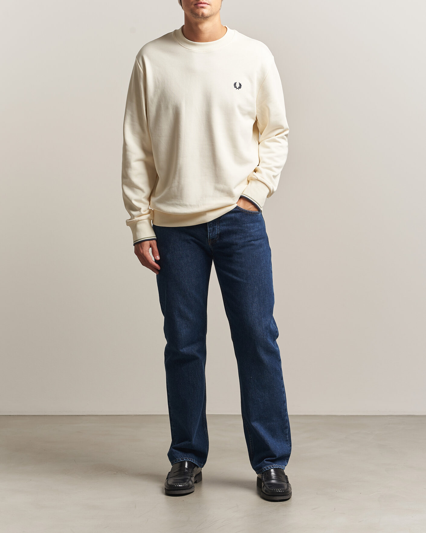 Mies | Puserot | Fred Perry | Crew Neck Sweatshirt Ecru