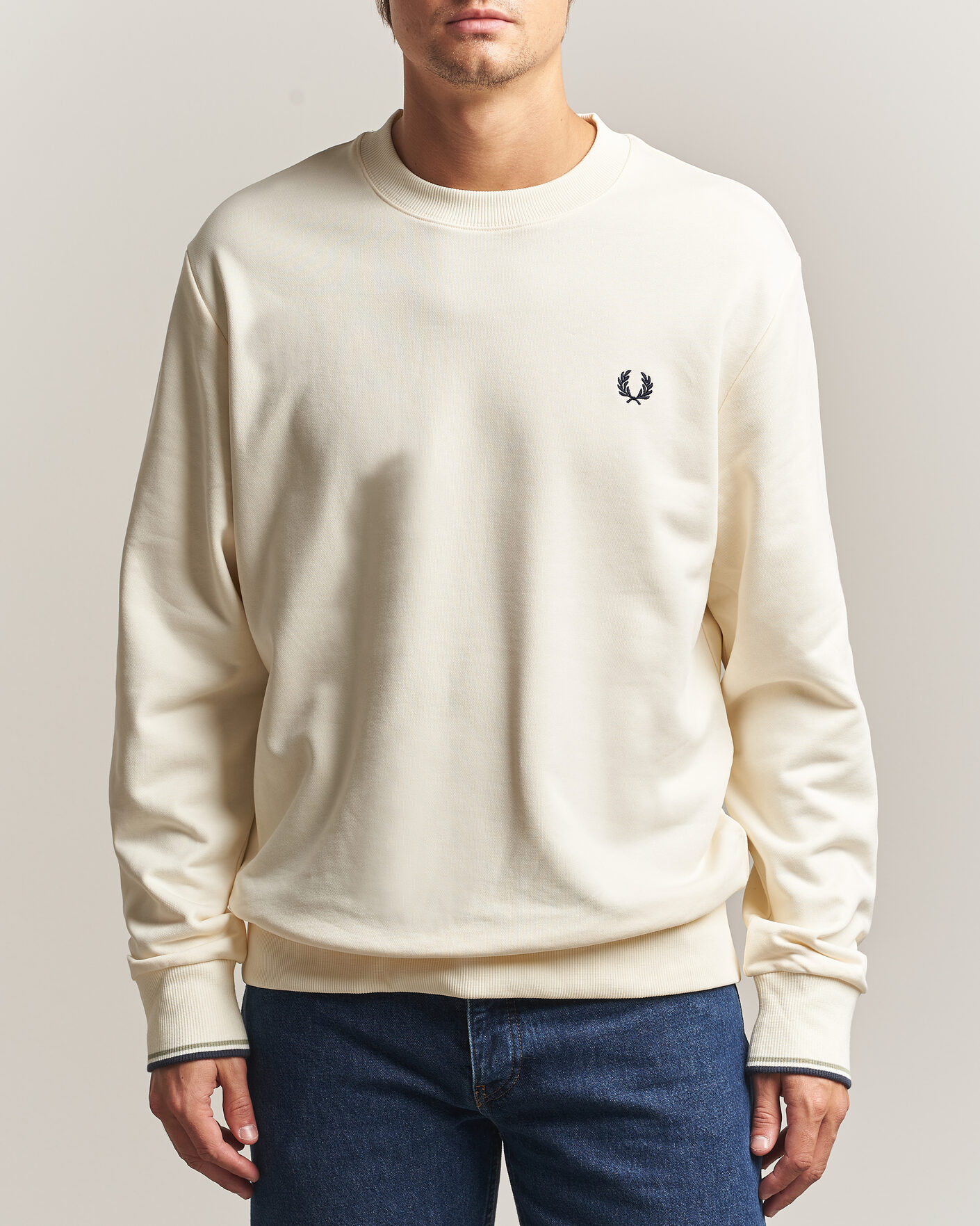 Mies | Puserot | Fred Perry | Crew Neck Sweatshirt Ecru