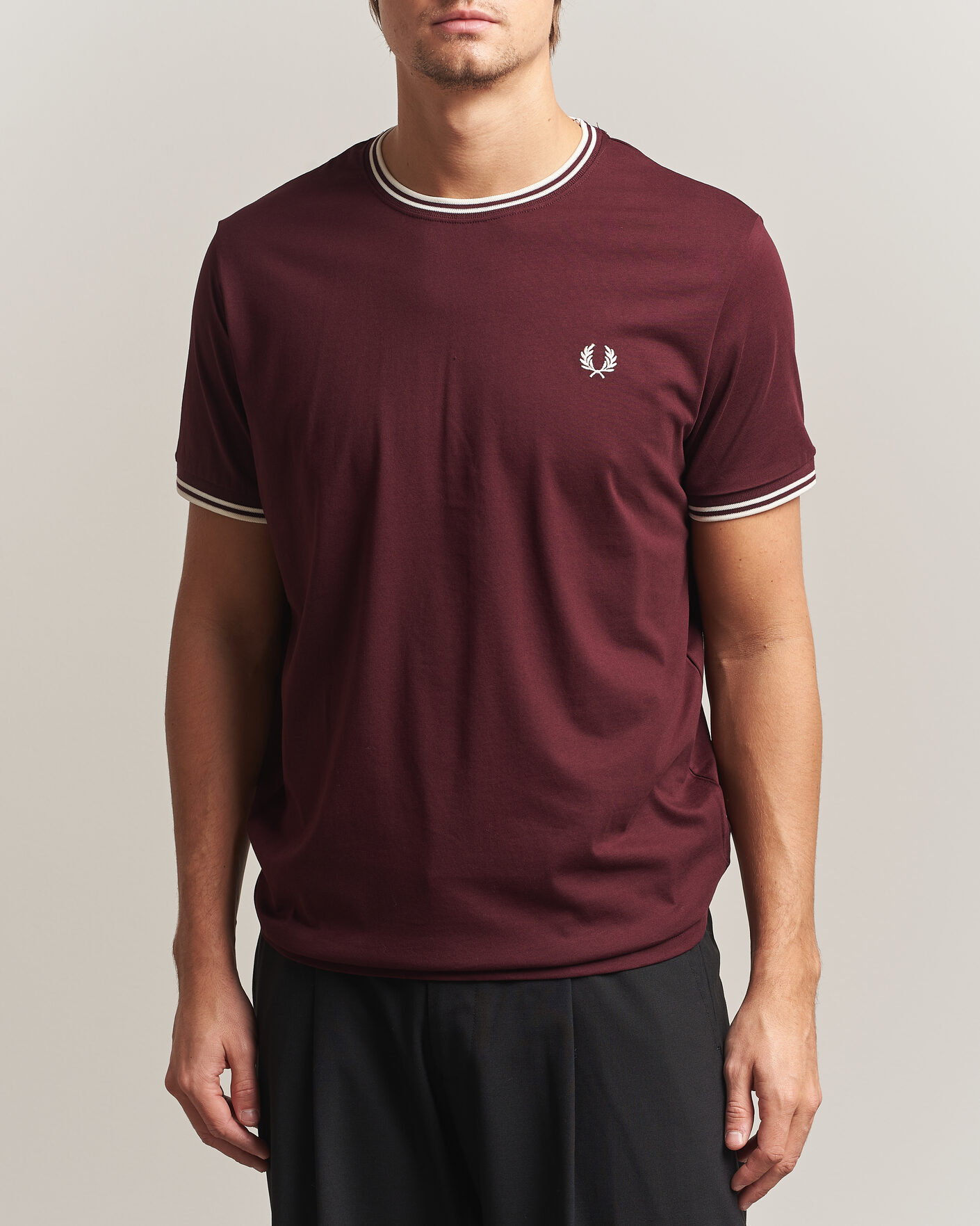 Mies | T-paidat | Fred Perry | Twin Tipped T-Shirt Oxblood