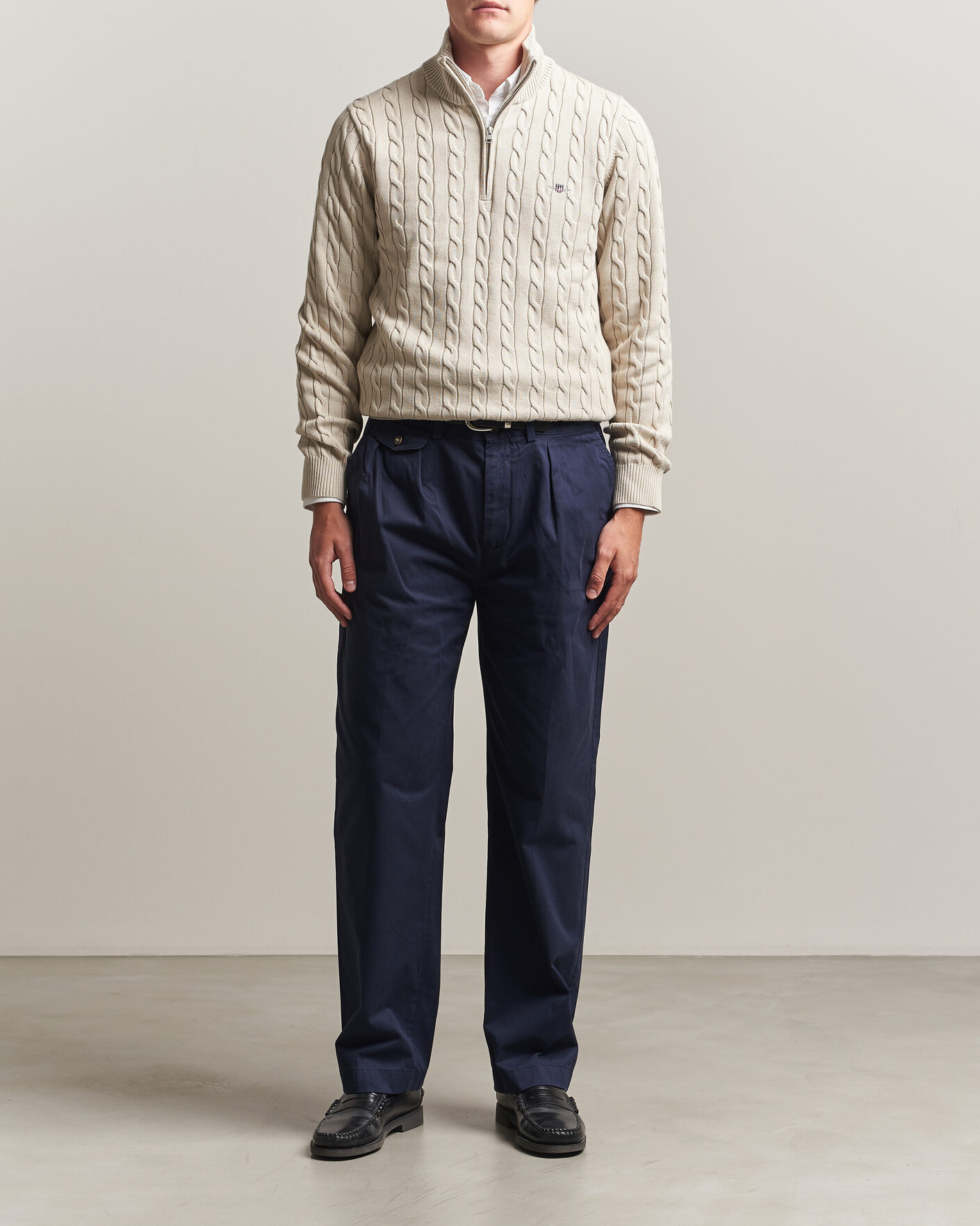 Mies | Housut | Gant | Relaxed Fit Pleated Cotton Twill Pants Evening Blue