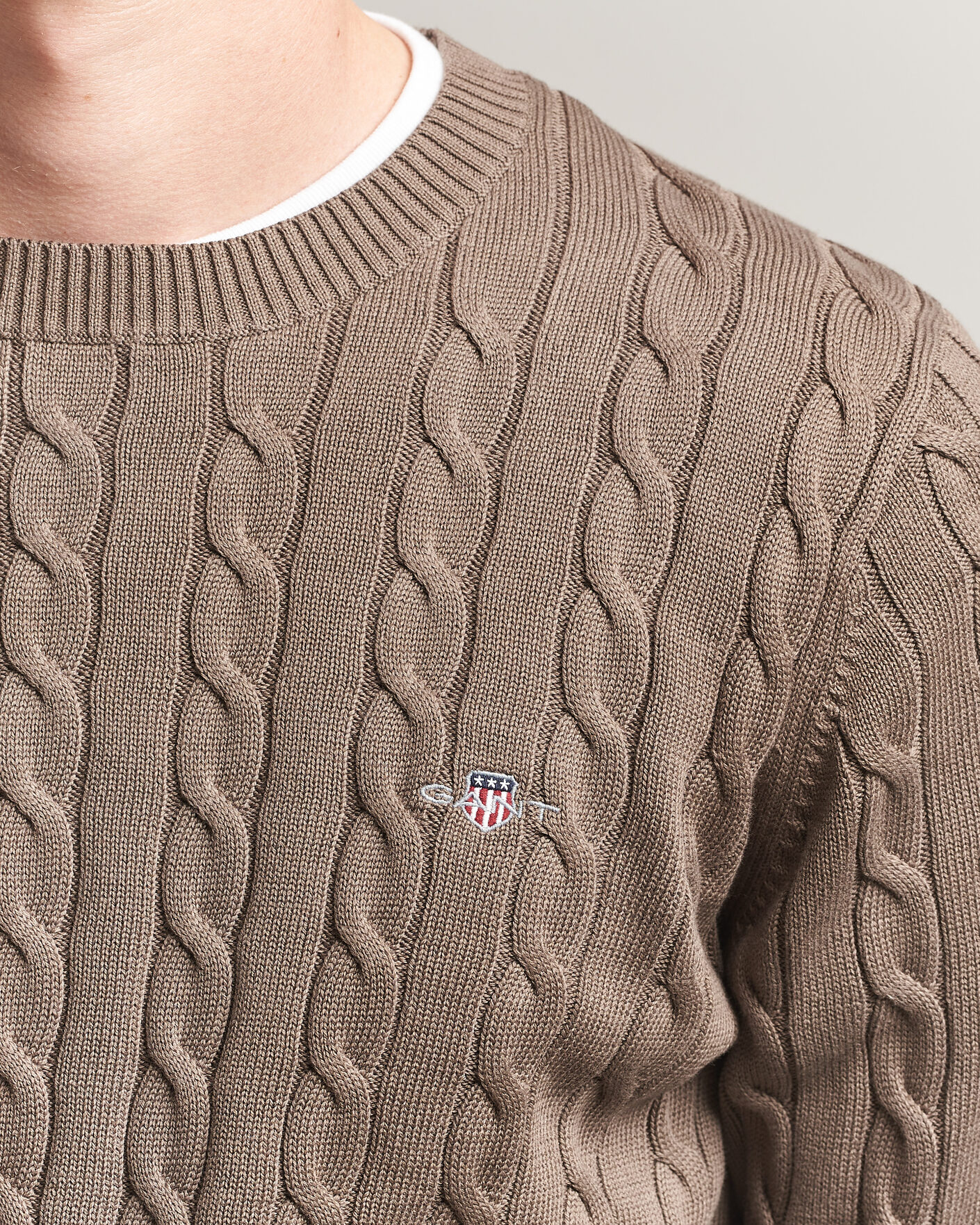 Mies | Puserot | Gant | Cotton Cable Crew Neck Faded Taupe