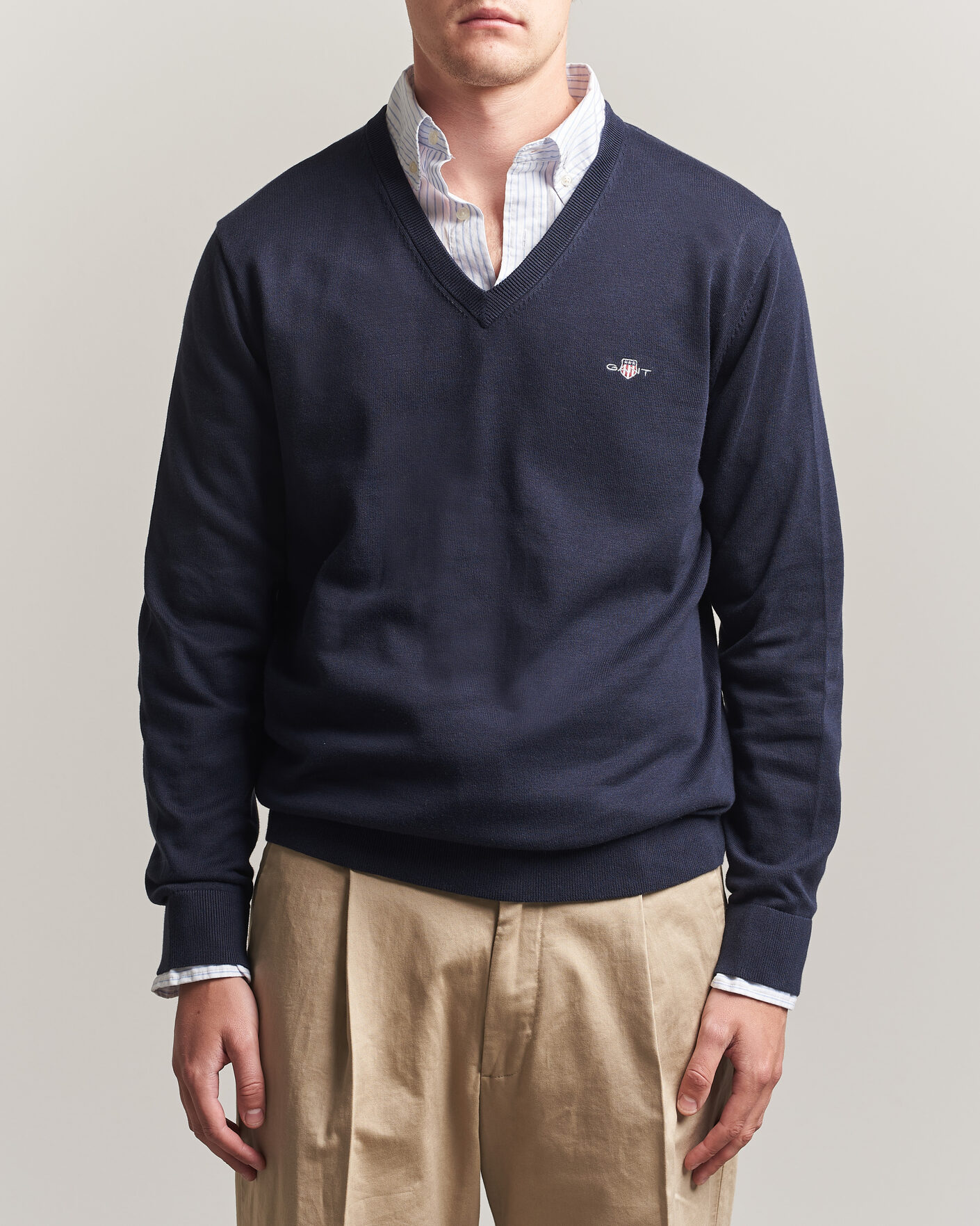 Mies | Puserot | Gant | Classic Cotton V-Neck Evening Blue