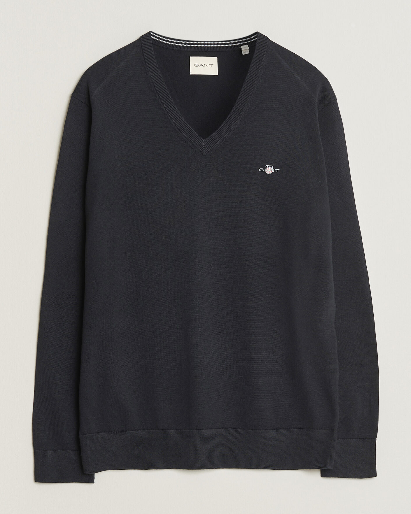 Mies | Puserot | Gant | Classic Cotton V-Neck Black