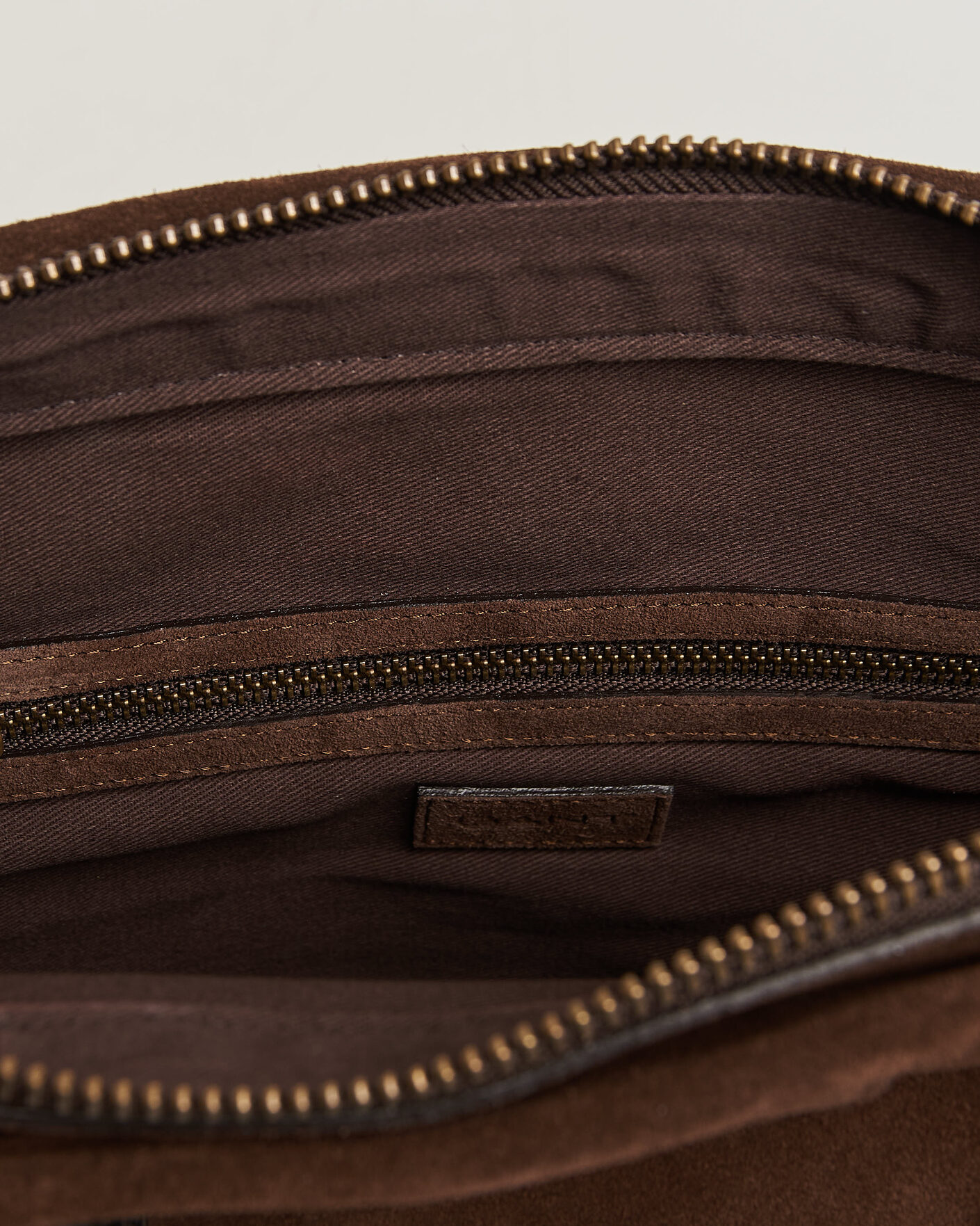 Mies | Laukut | Gant | Suede Commuter Bag Soil Brown