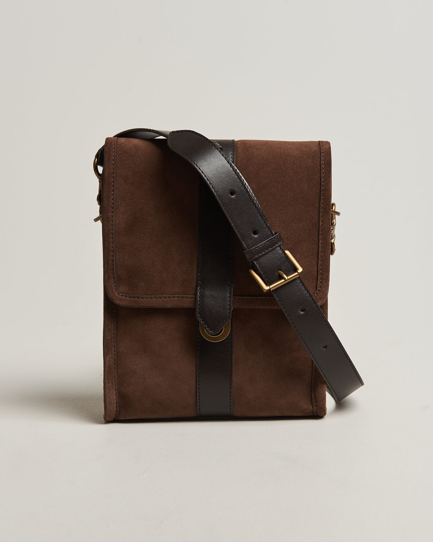 Mies | Laukut | Gant | Suede Shoulder Bag Soil Brown