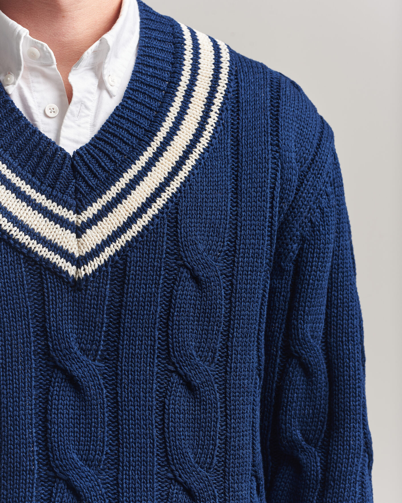 Mies | Puserot | Gant | Mercerized Cotton Knitted Cable V-Neck Persian Blue