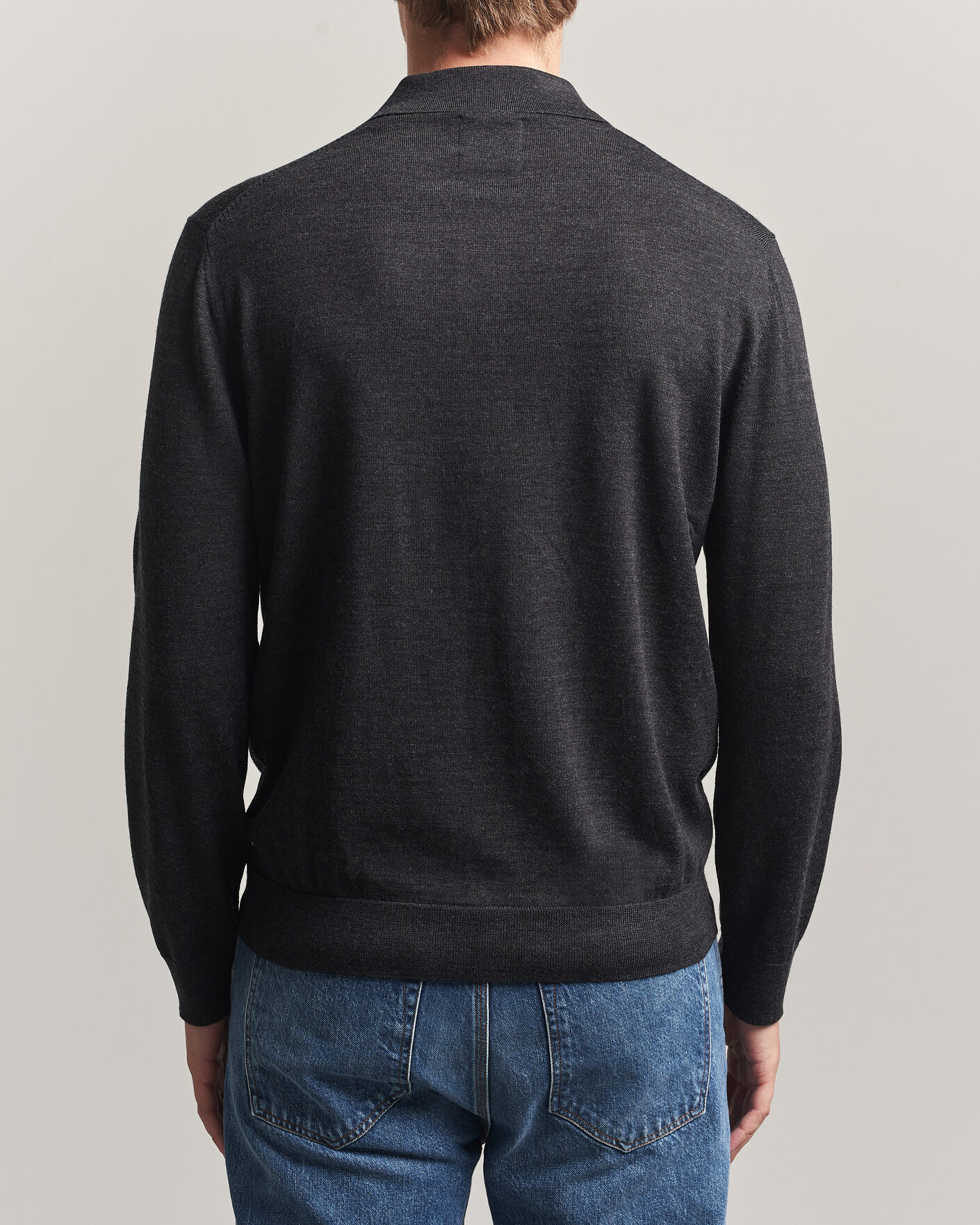Mies | Puserot | Gant | Extrafine Merino Knitted Polo Dark Charcoal Melange