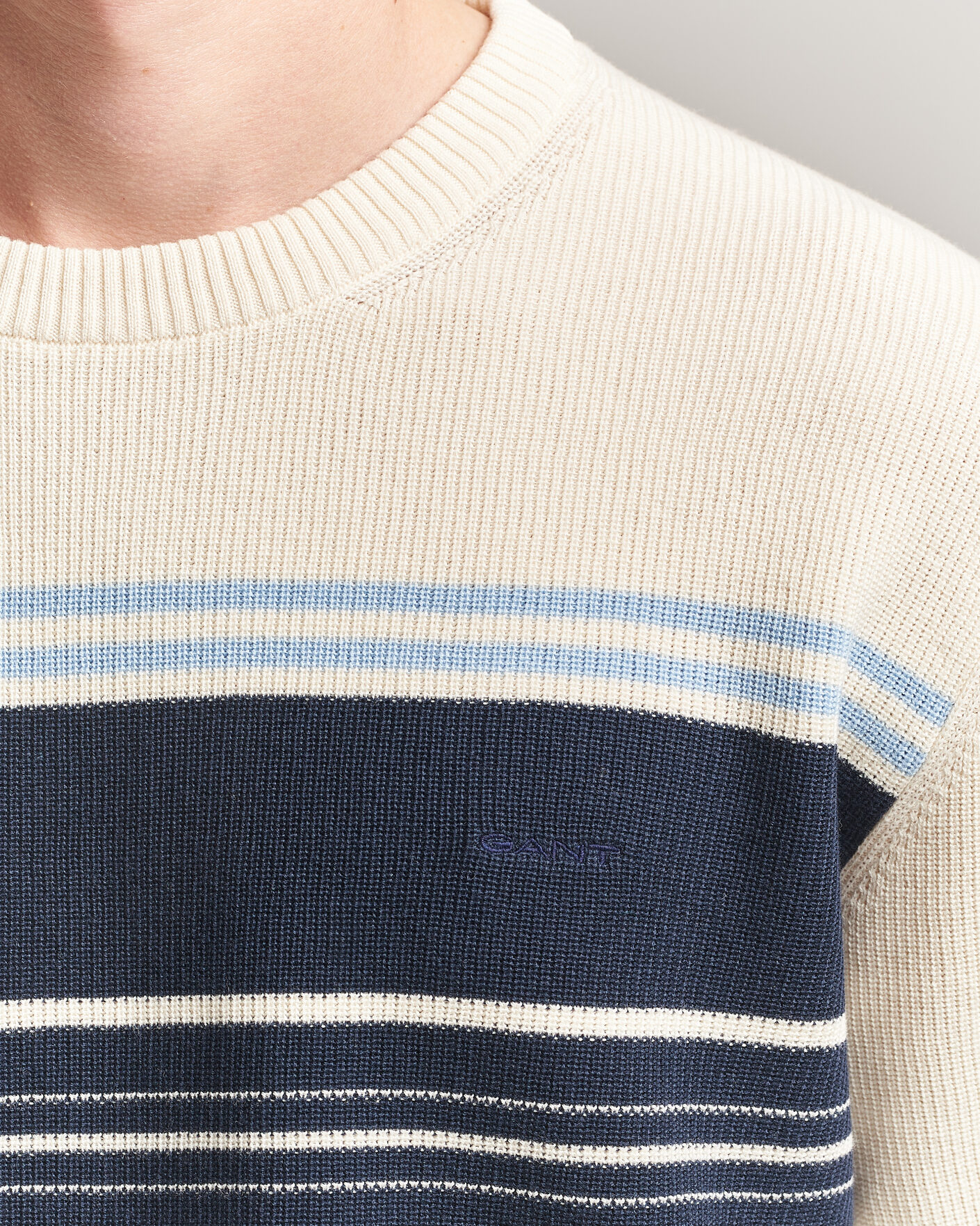 Mies | T-paidat | Gant | Knitted Striped T-shirt Cream